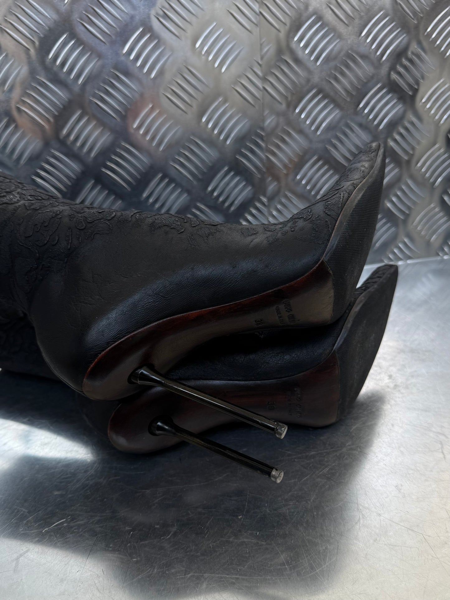 Vintage textured ankle boots TWINKLING GLOBAL