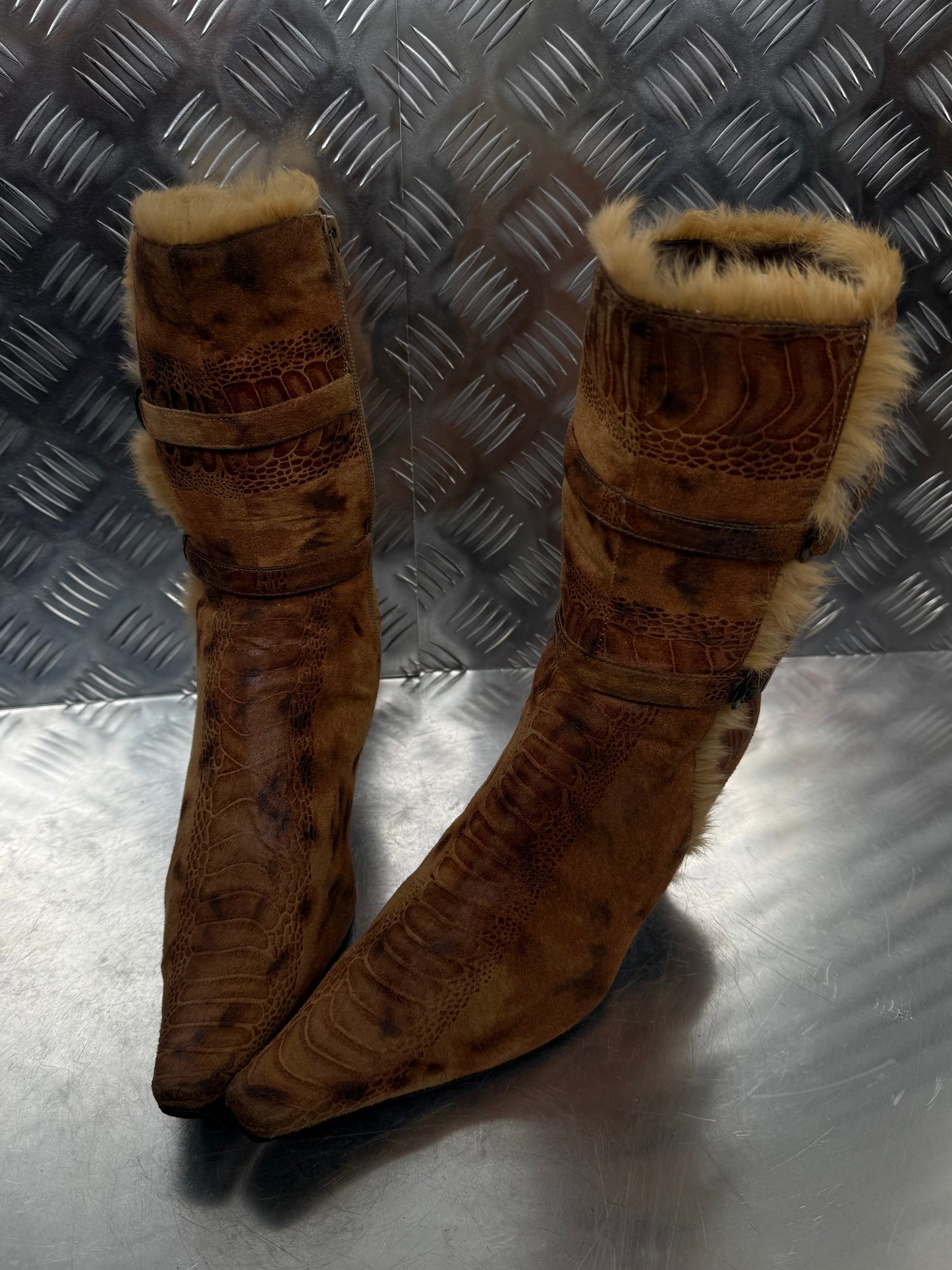 Vintage ankle boots with textured finish TWINKLING GLOBAL