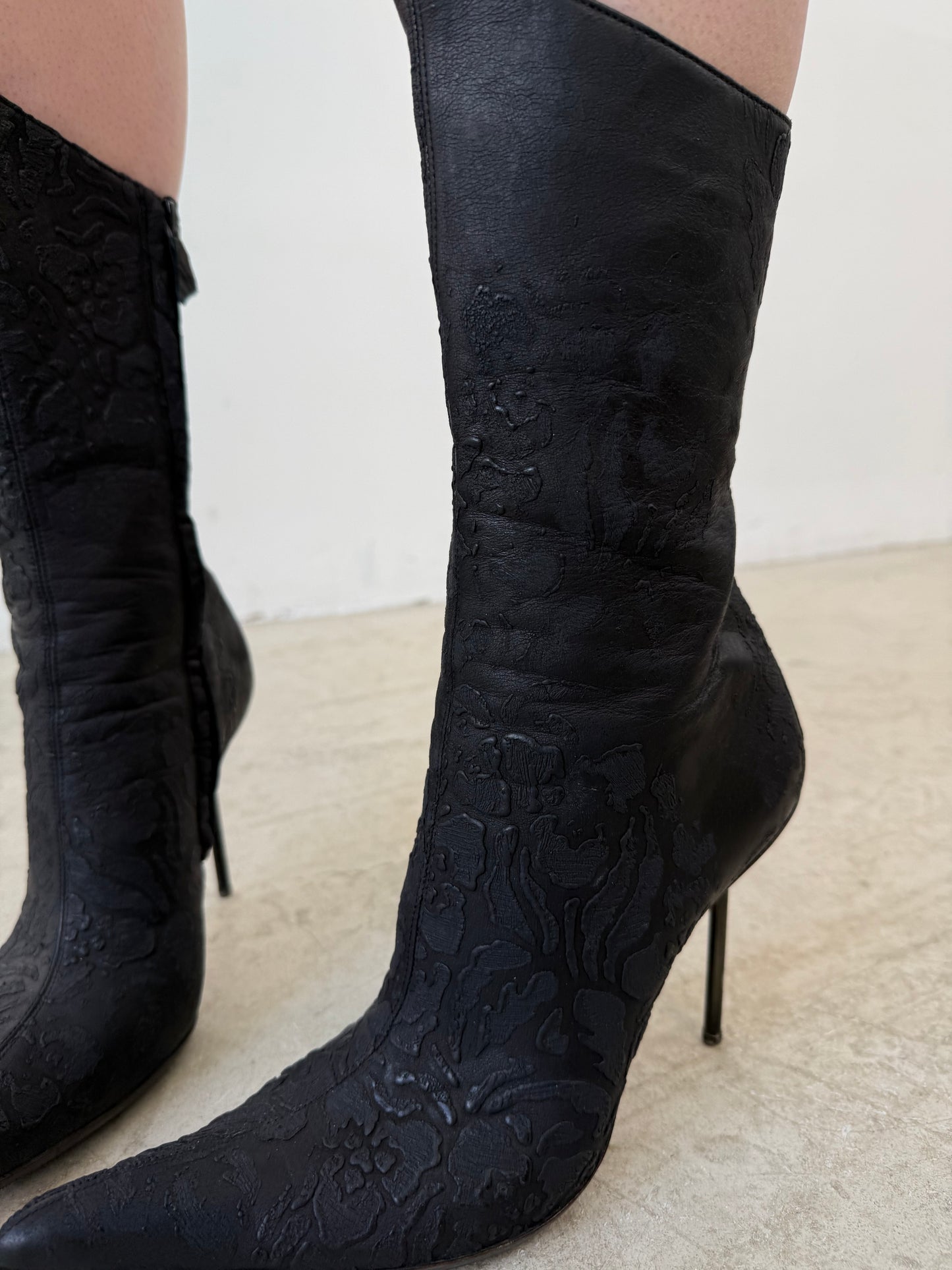 Vintage textured ankle boots TWINKLING GLOBAL