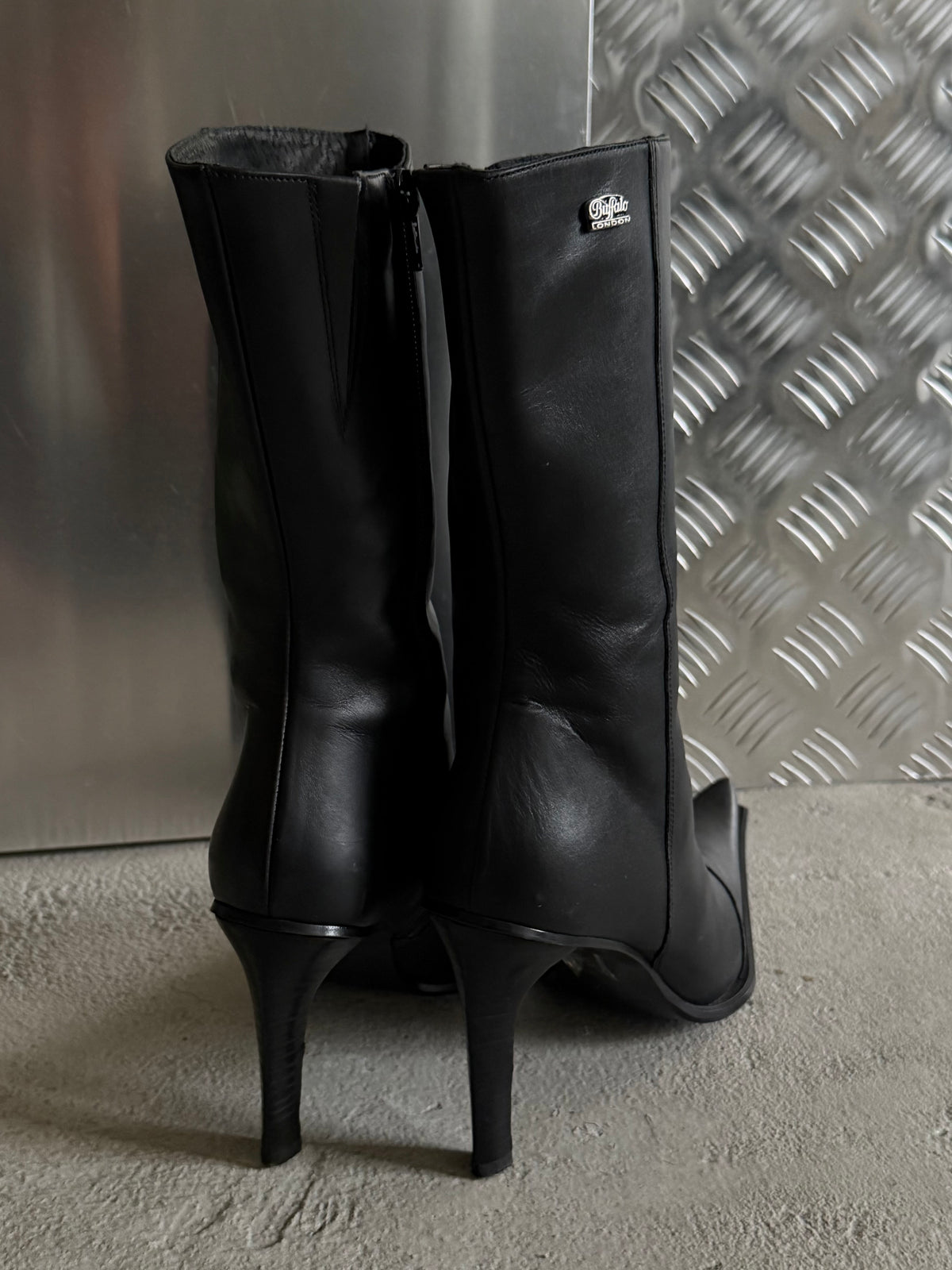 Buffalo black leather boots TWINKLING GLOBAL