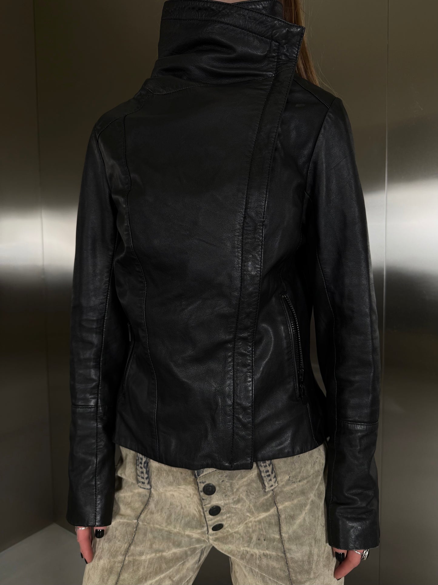 Early 2010s genuine leather fitted jacket TWINKLING GLOBAL