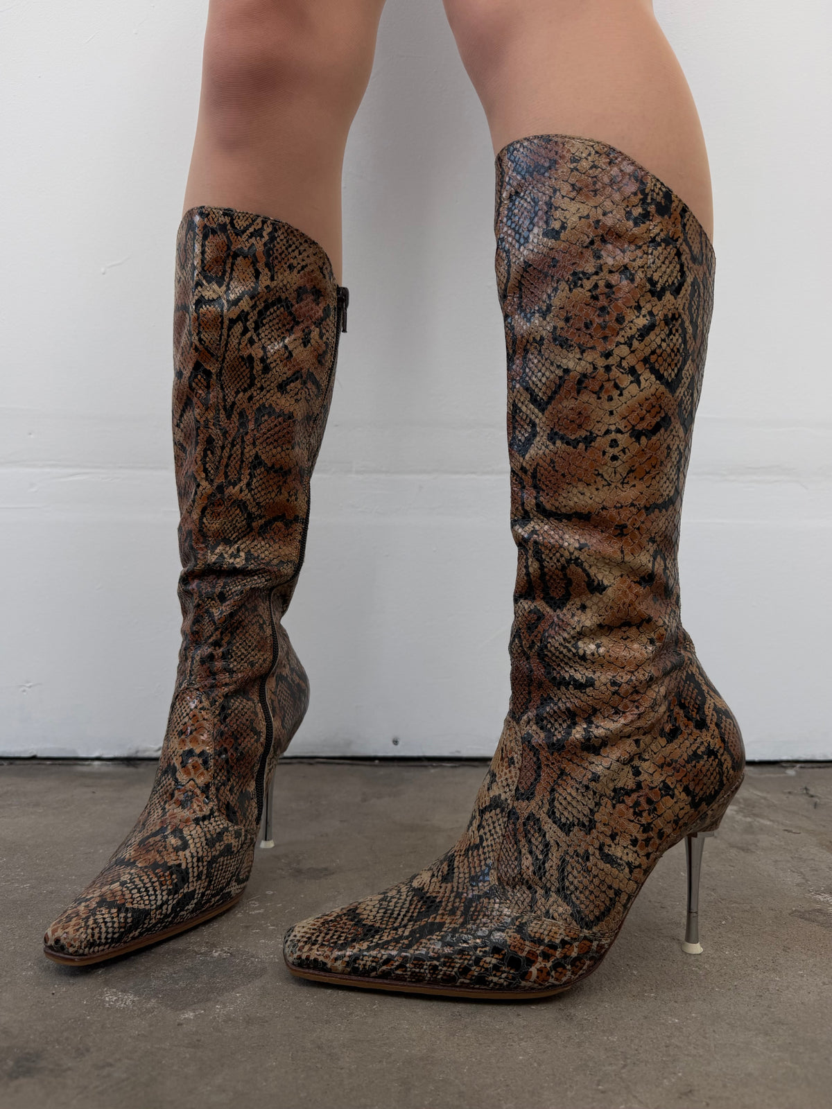 Vintage brown leather boots with metal heel TWINKLING GLOBAL