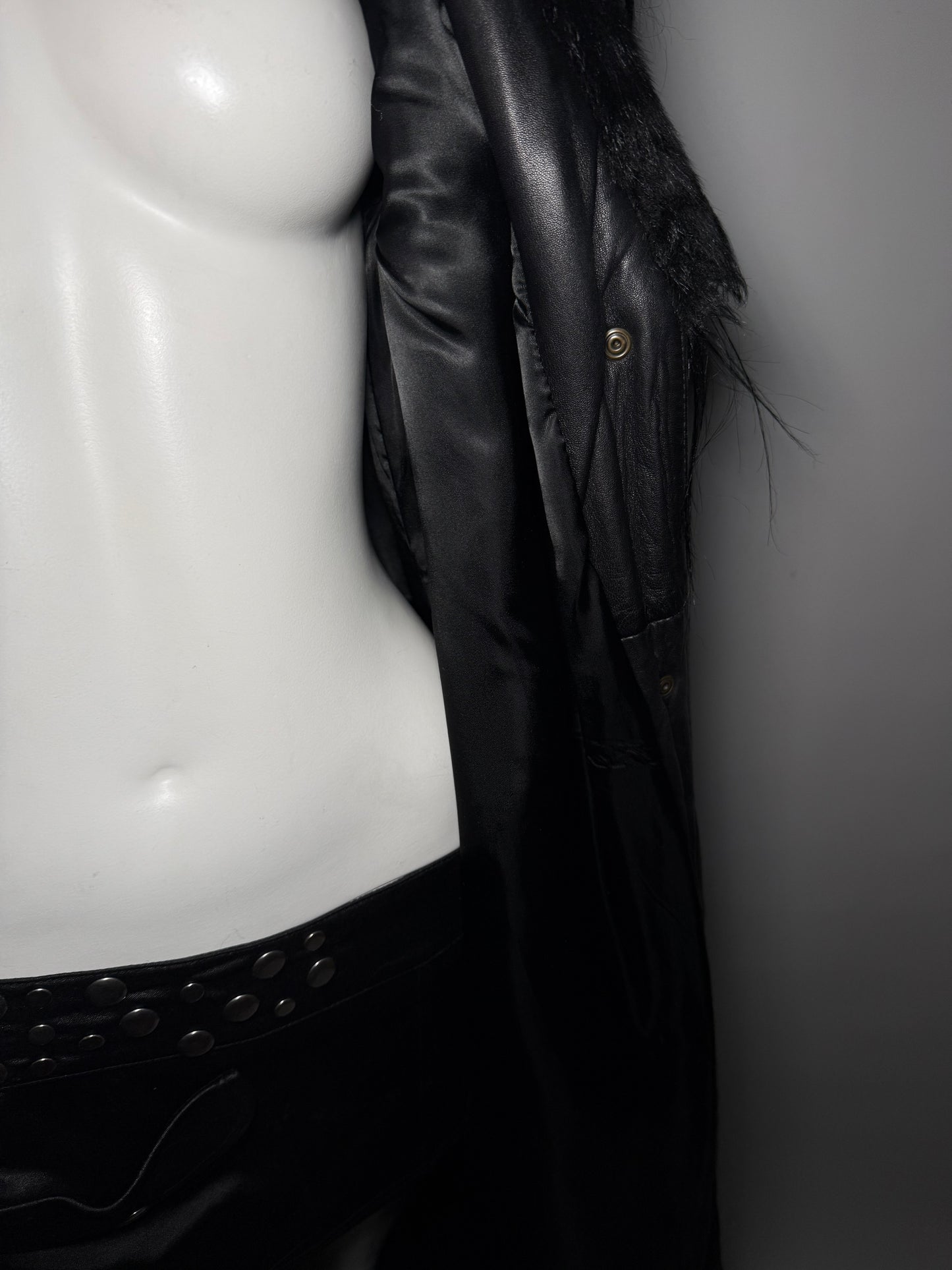 Vintage Black Leather Long Coat TWINKLING GLOBAL
