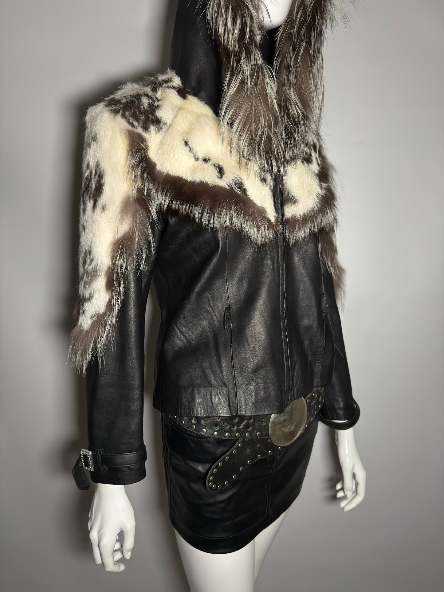 Vintage leather  jacket  - TWINKLING GLOBAL