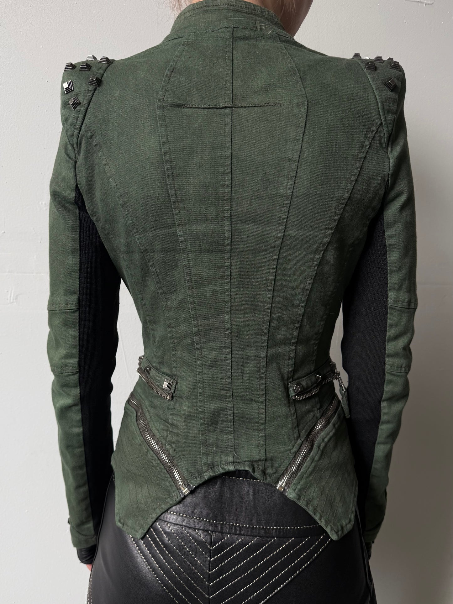 Vintage fitted denim jacket with structured shoulders Twinkling Global