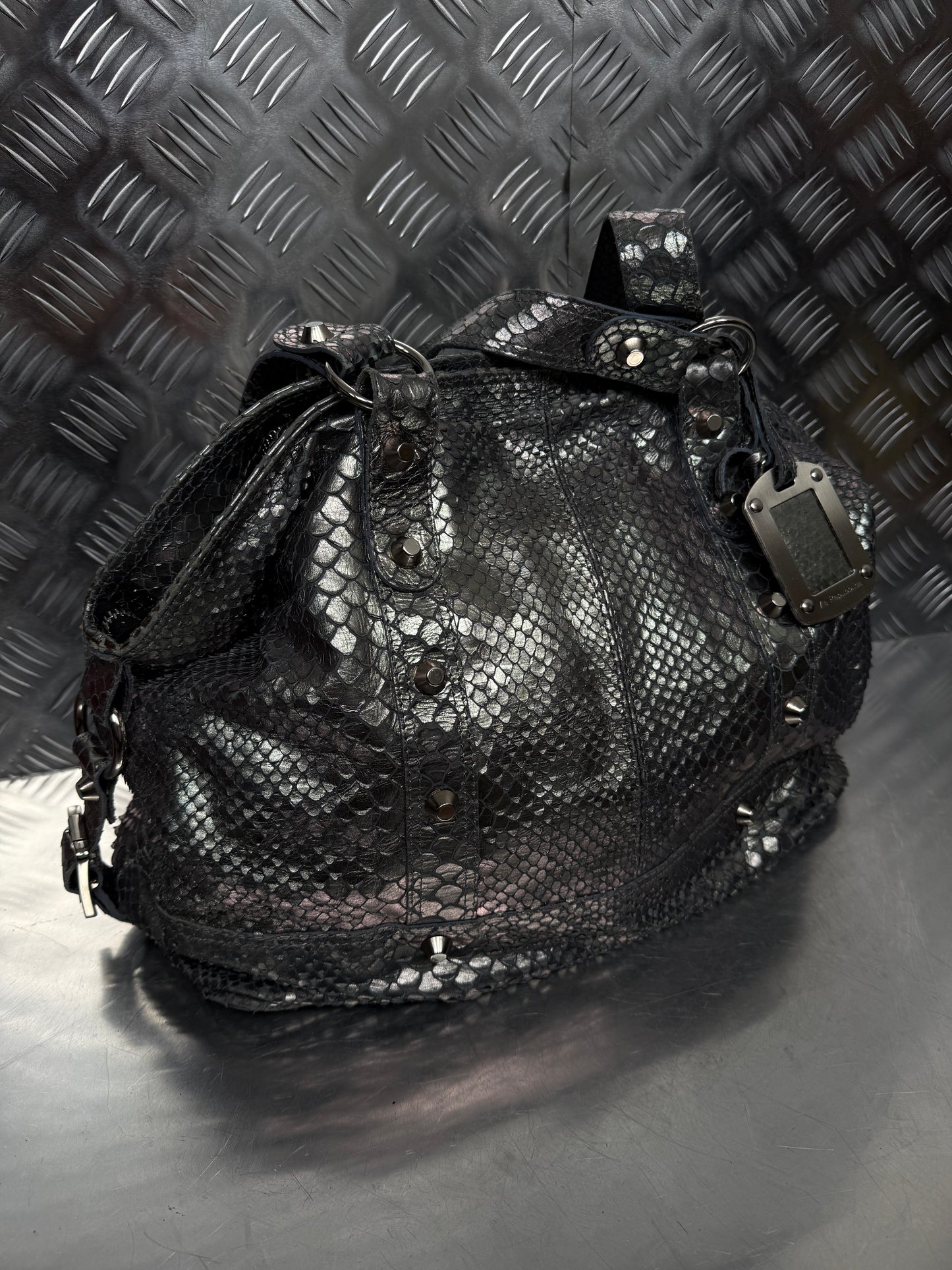 Vintage metallic leather snakeskin-texture bag TWINKLING GLOBAL