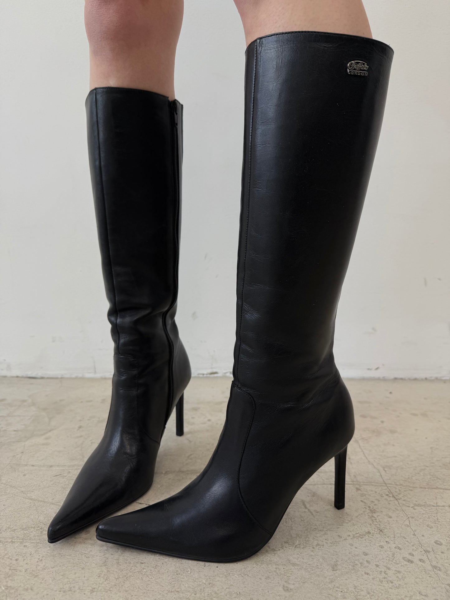 Vintage Buffalo leather boots TWINKLING GLOBAL