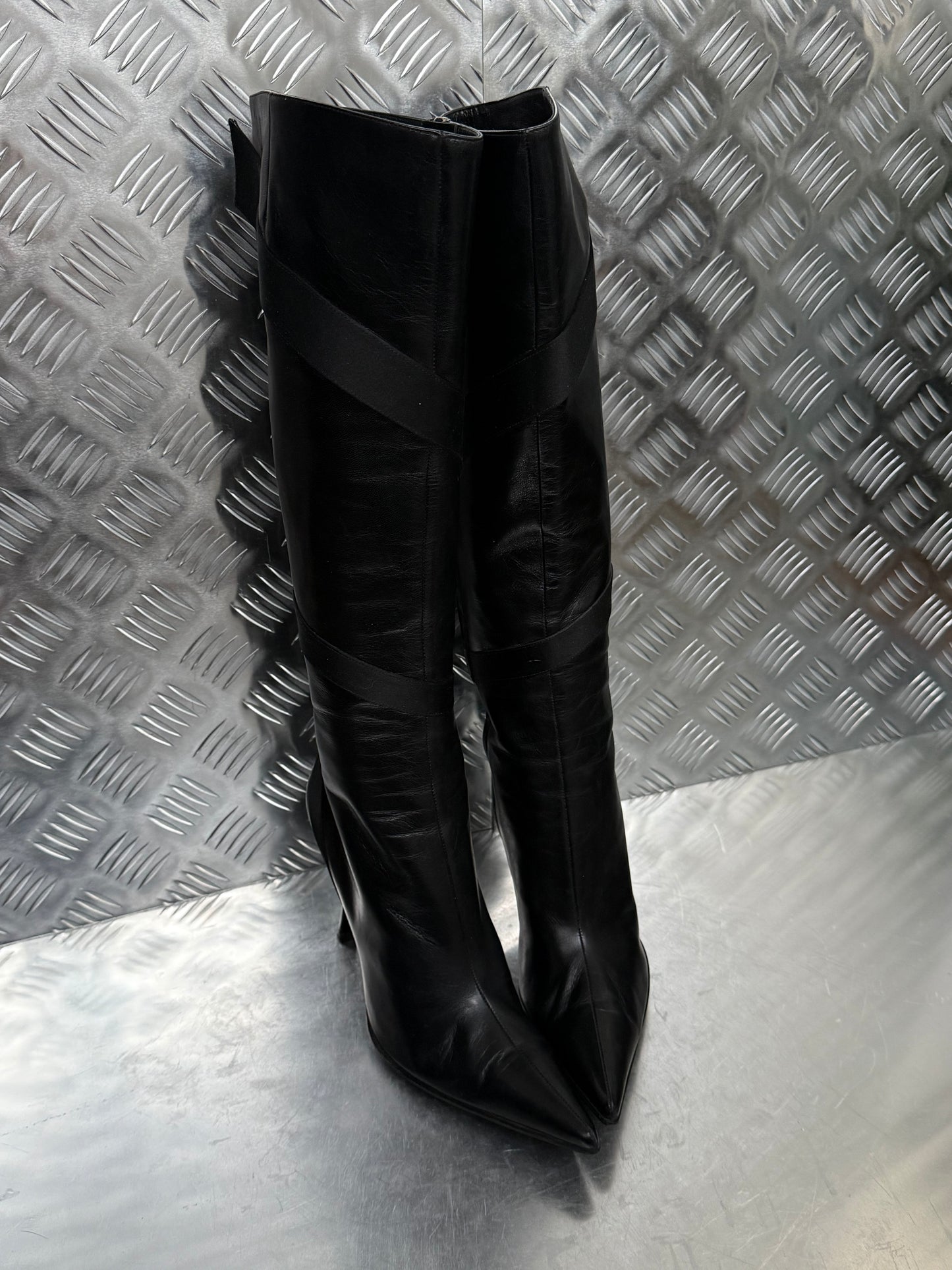 Vintage black leather knee-high boots Twinkling Global