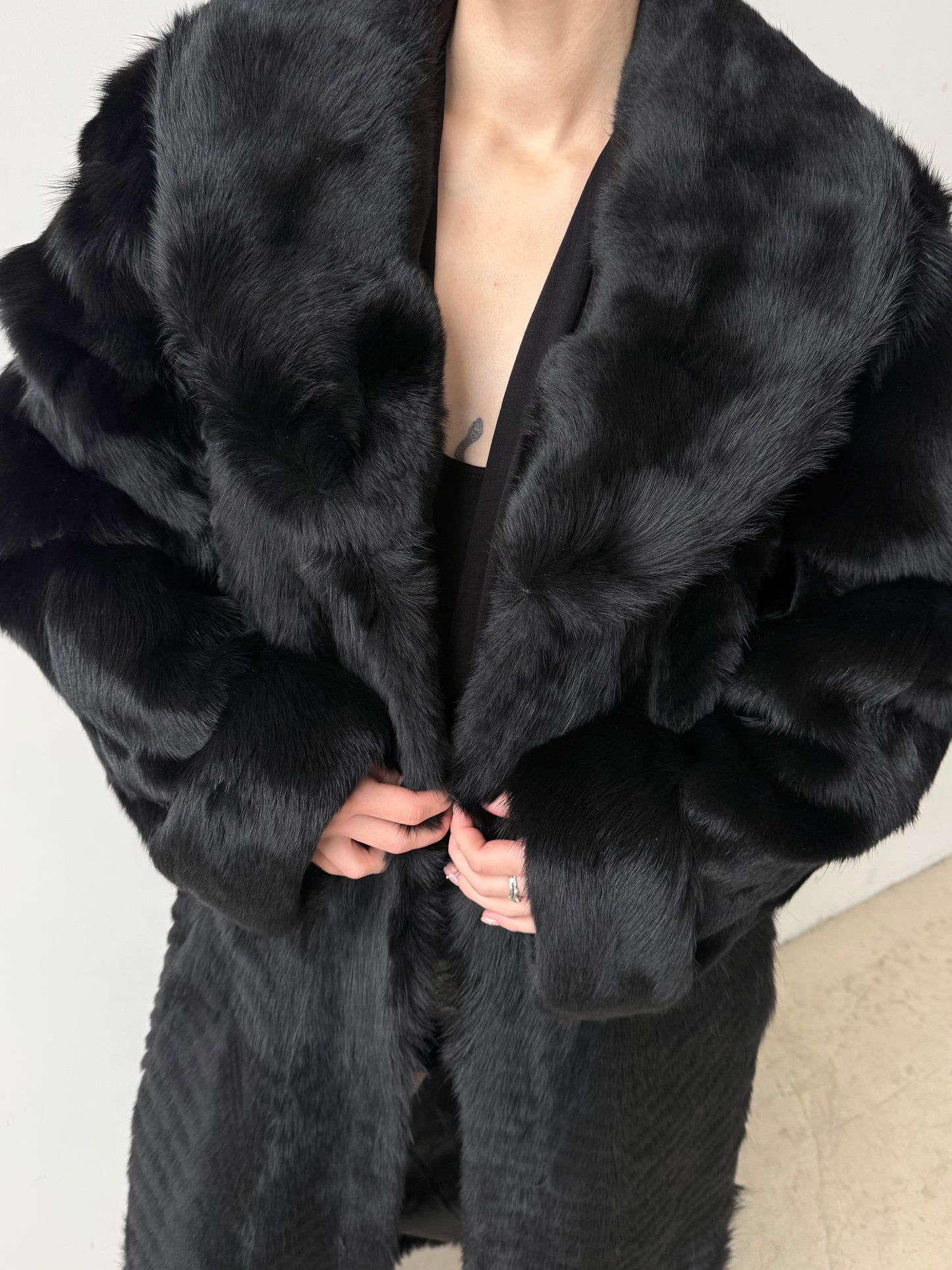 Luxurious vintage coat TWINKLING GLOBAL