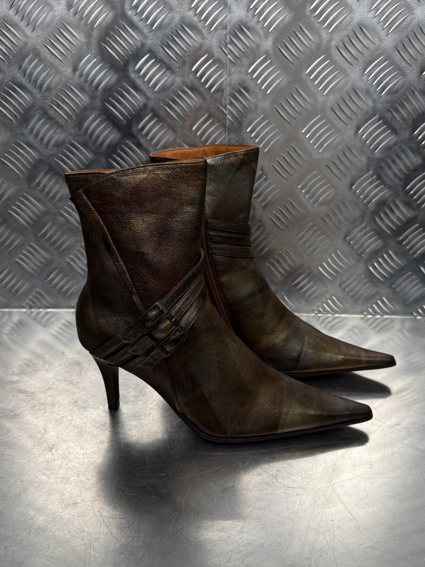 Vintage Italian leather ankle boots TWINKLING GLOBAL