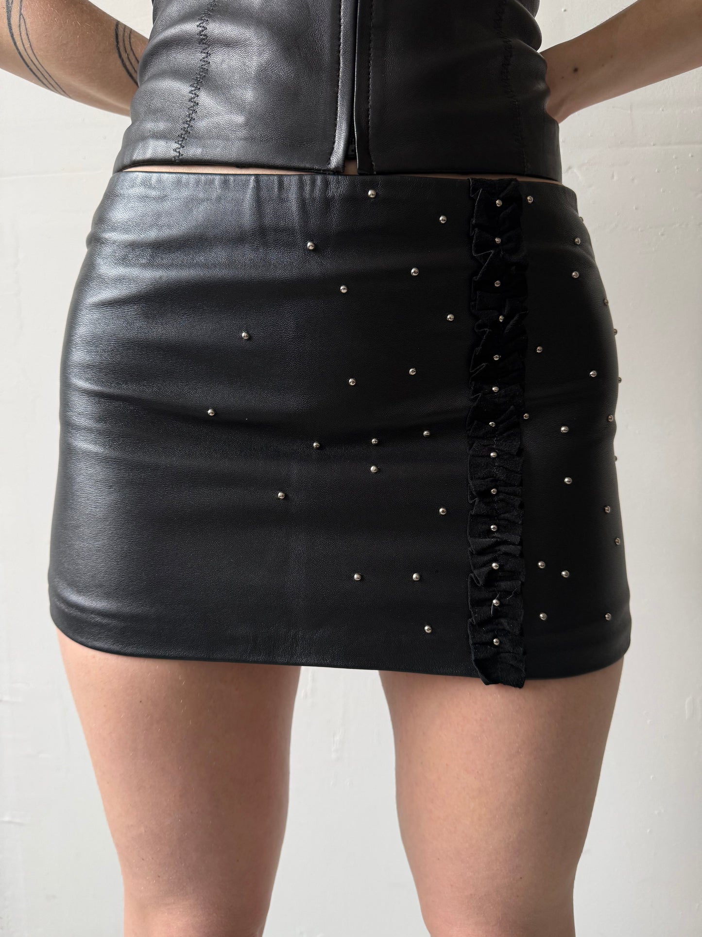 Vintage leather mini skirt TWINKLING GLOBAL