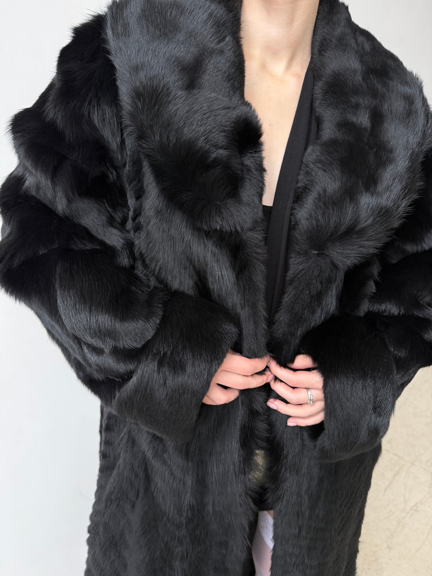 Luxurious vintage coat TWINKLING GLOBAL