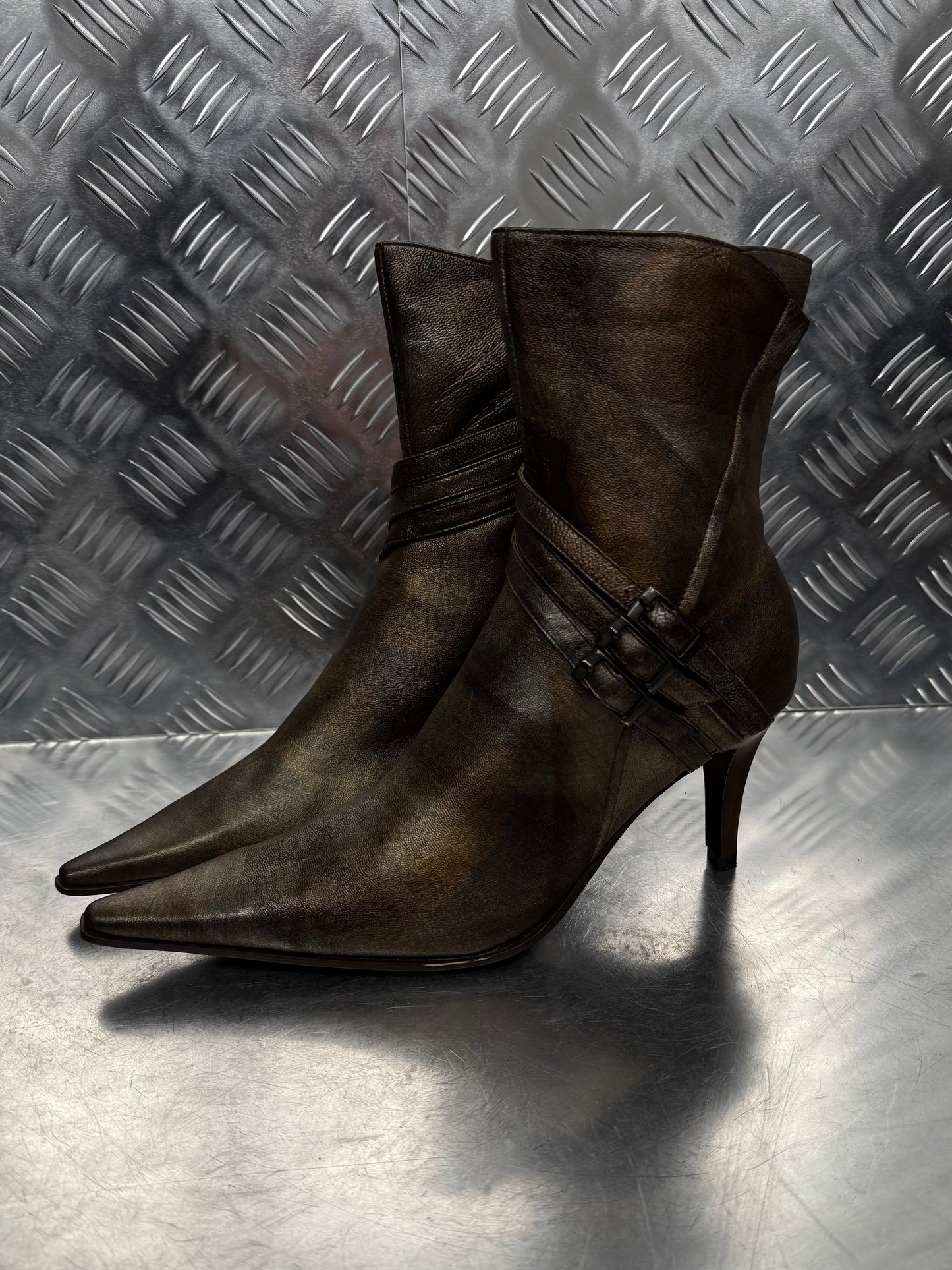 Vintage Italian leather ankle boots TWINKLING GLOBAL