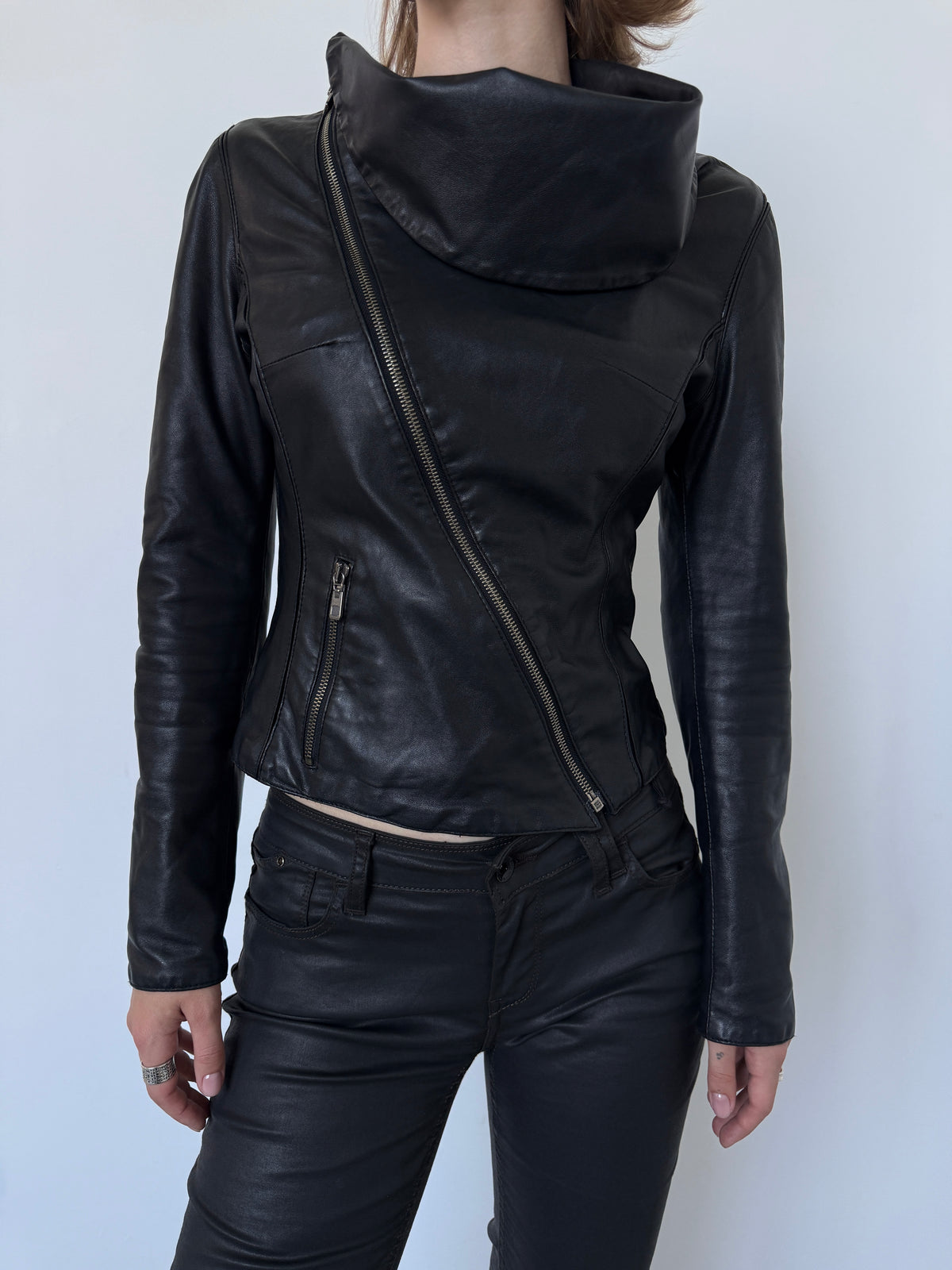 Asymmetric zip jacket with high collar TWINKLING GLOBAL
