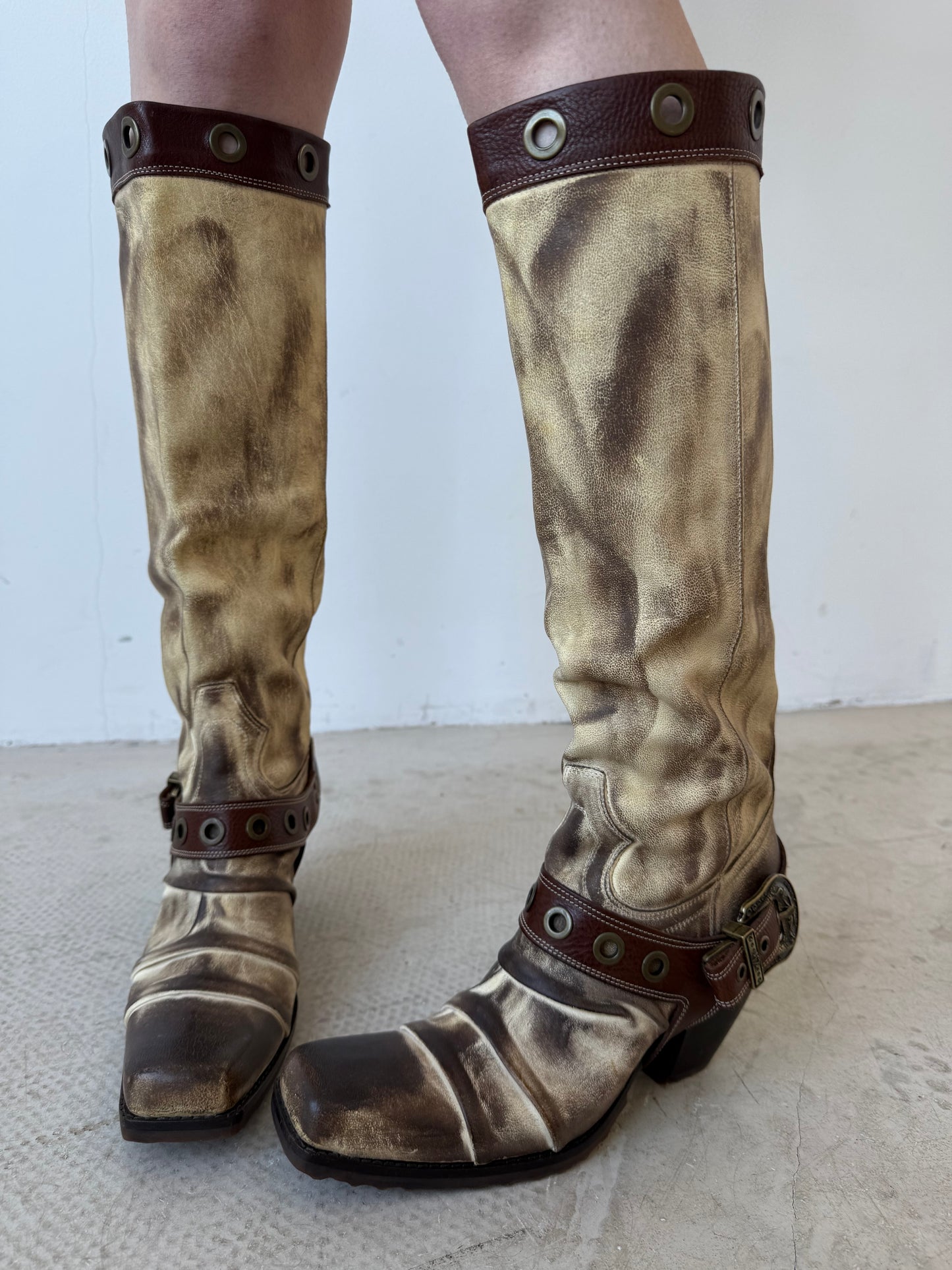 Vintage leather cowboy boots Carlo Pazolini TWINKLING GLOBAL