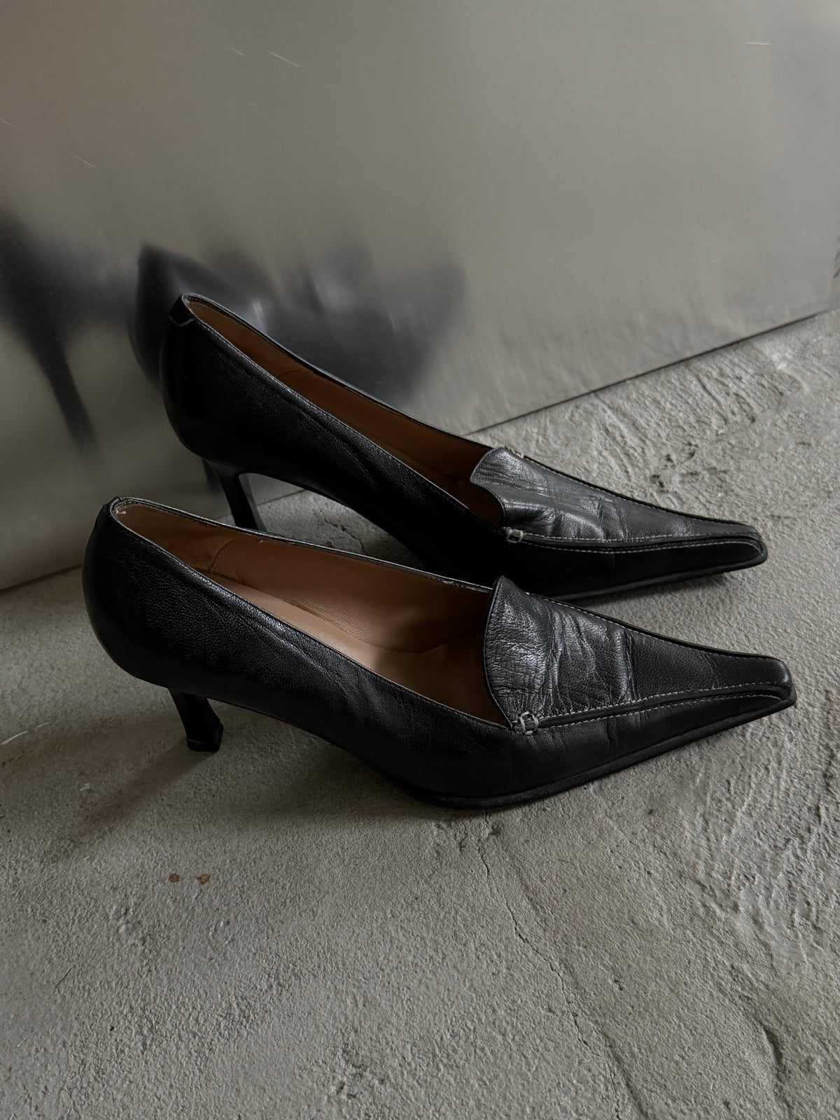 Black pointed-toe heels TWINKLING GLOBAL