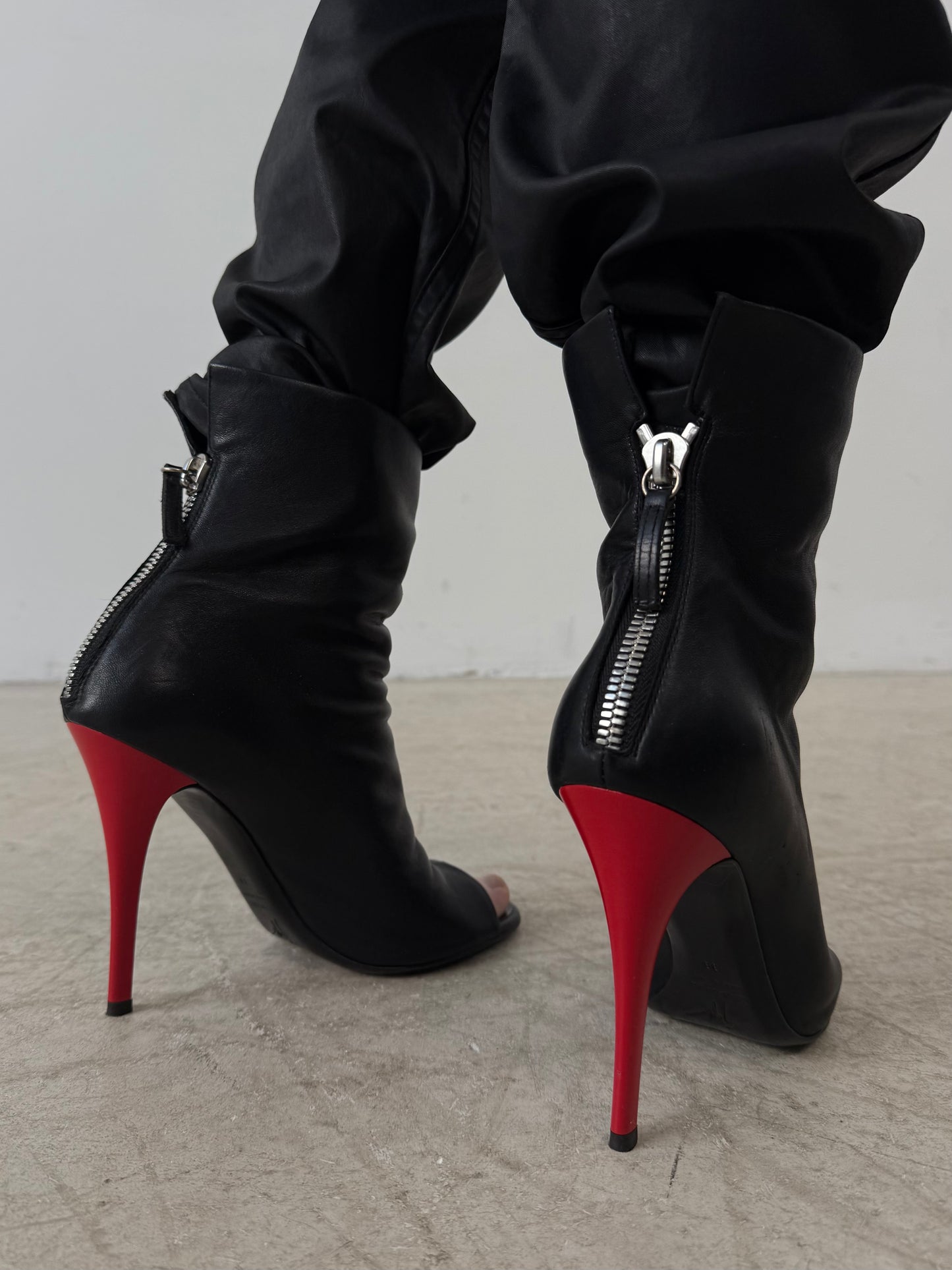Vintage Giuseppe Zanotti leather ankle boots TWINKLING GLOBAL