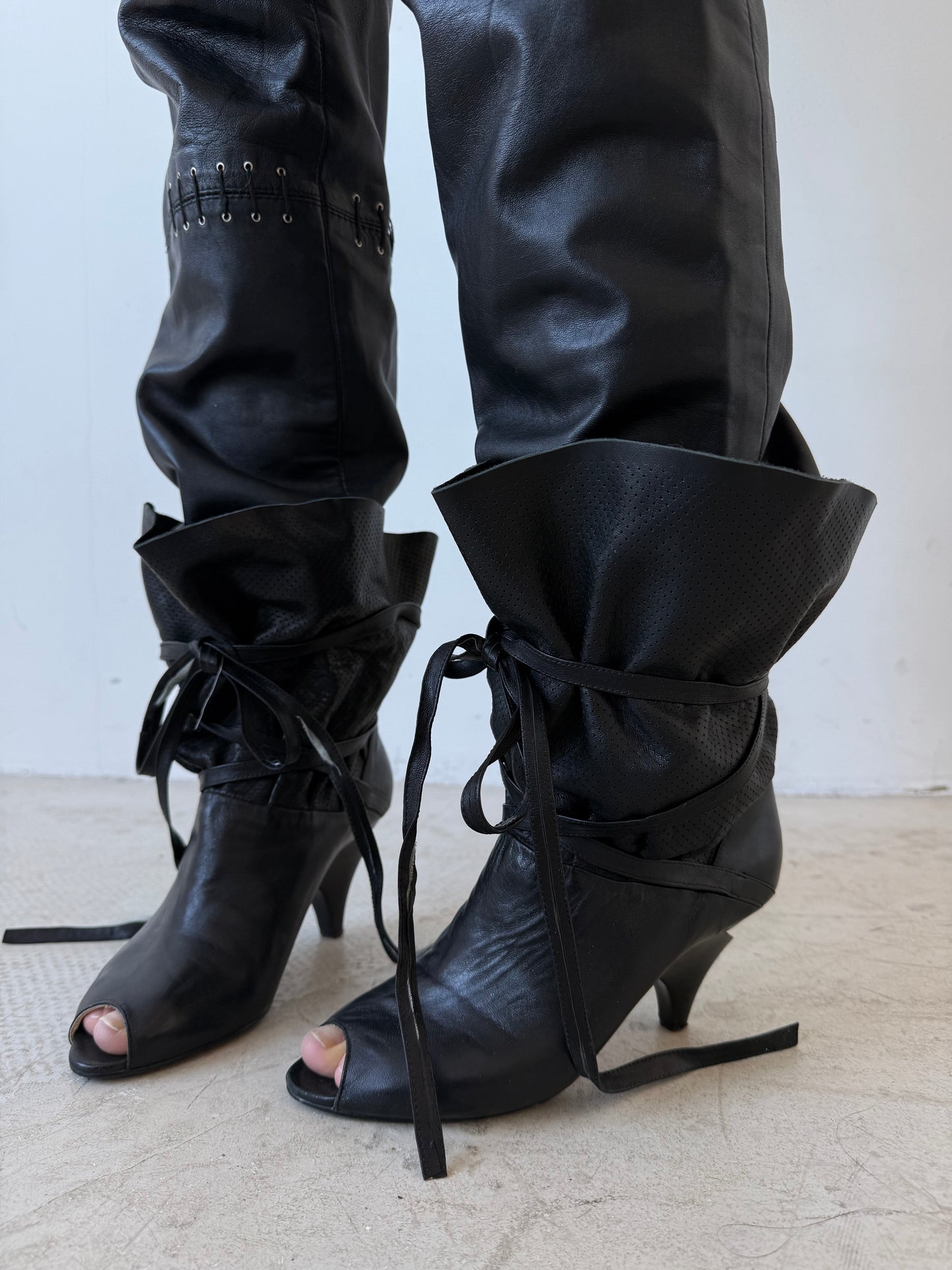 Vintage leather lace-up open toe boots TWINKLING GLOBAL