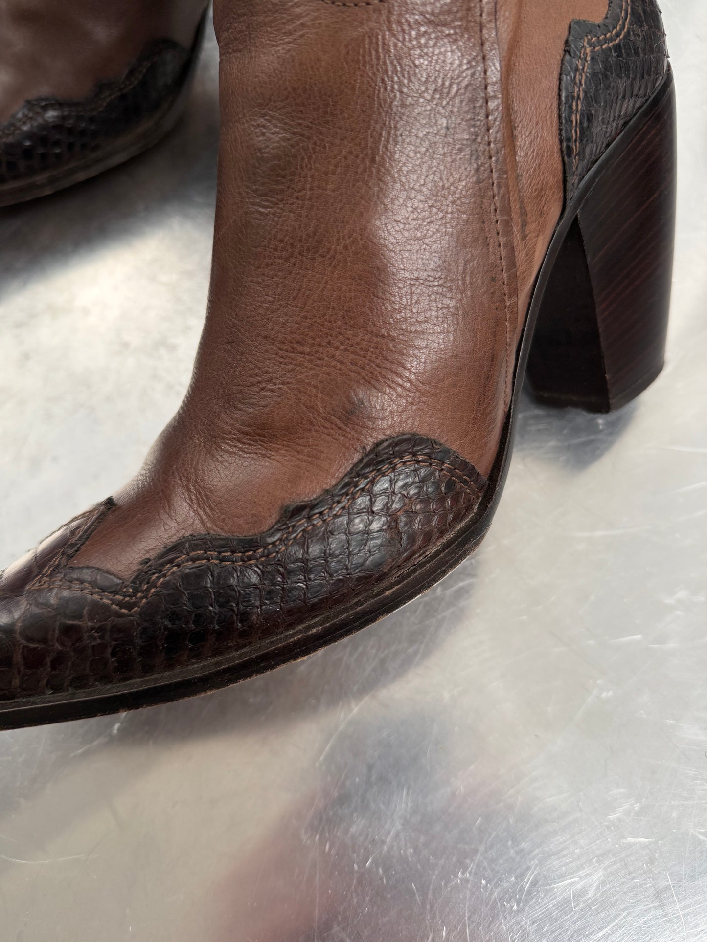 Vintage Italian leather cowboy boots TWINKLING GLOBAL