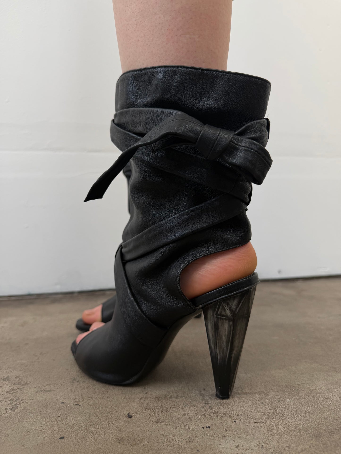Vintage leather ankle boots TWINKLING GLOBAL