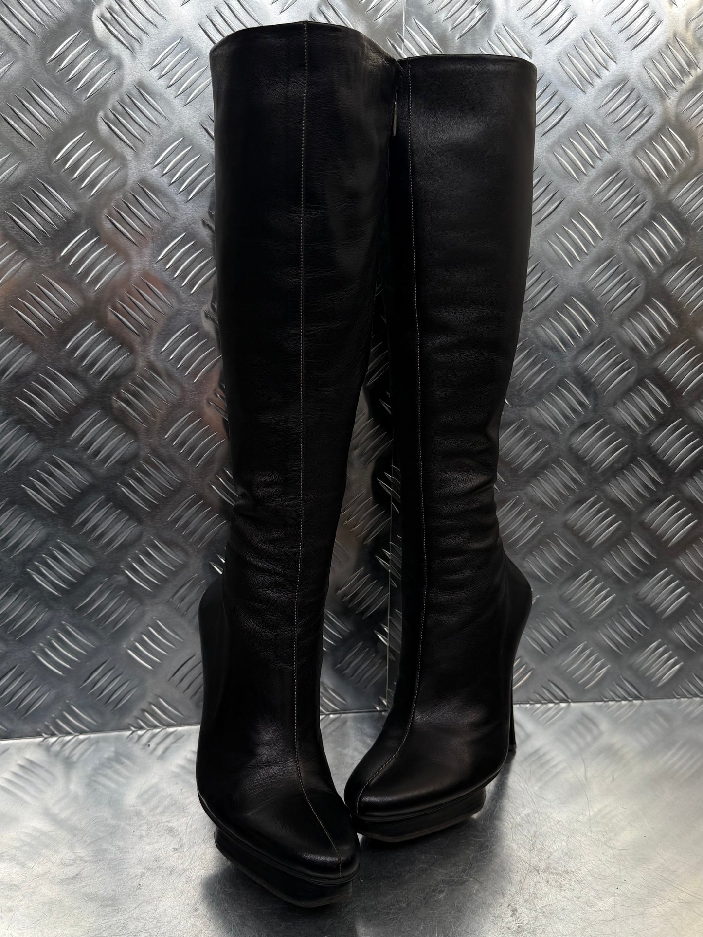 Vintage leather knee-high boots TWINKLING GLOBAL