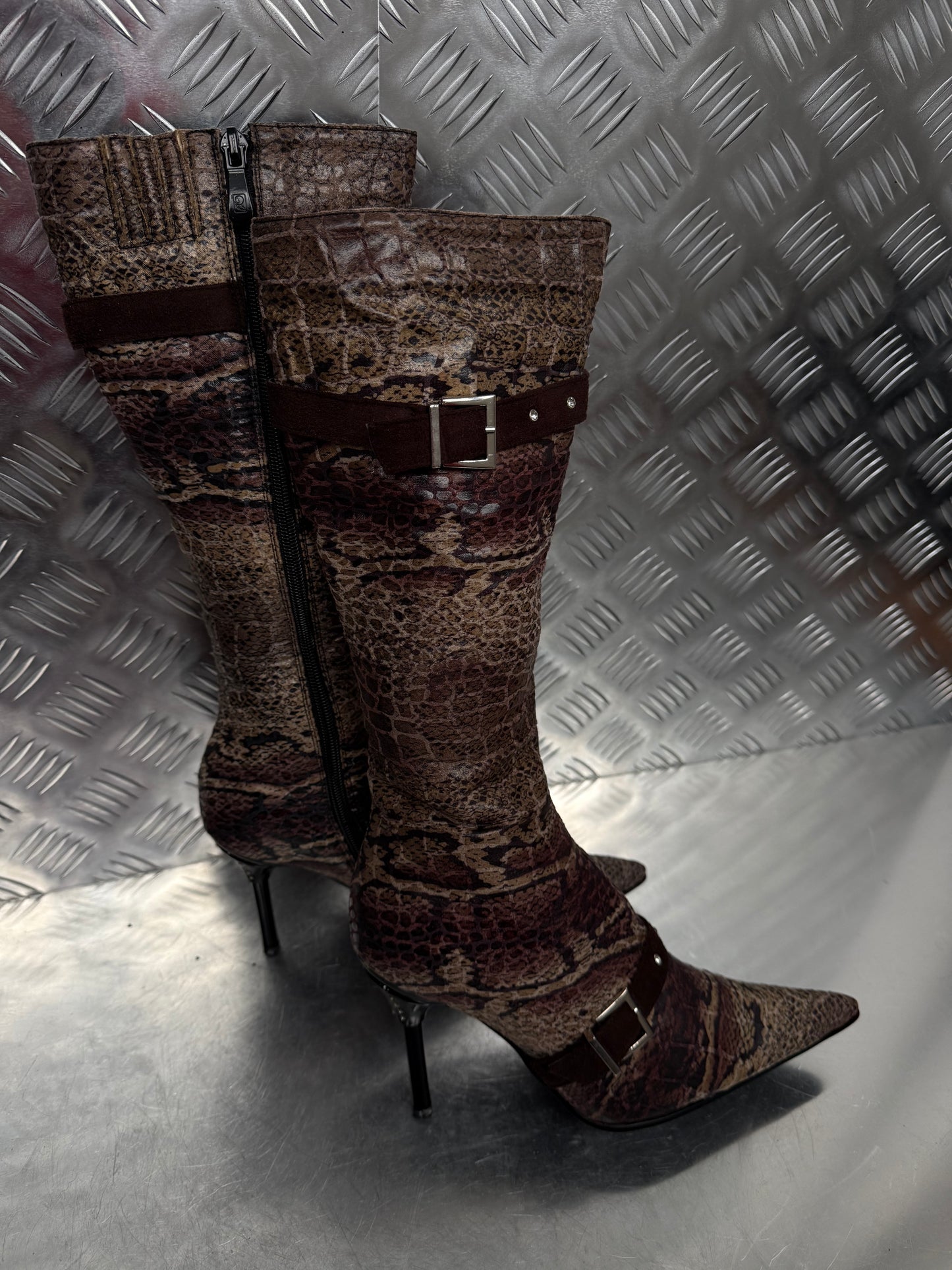 Vintage textile knee-high boots TWINKLING GLOBAL
