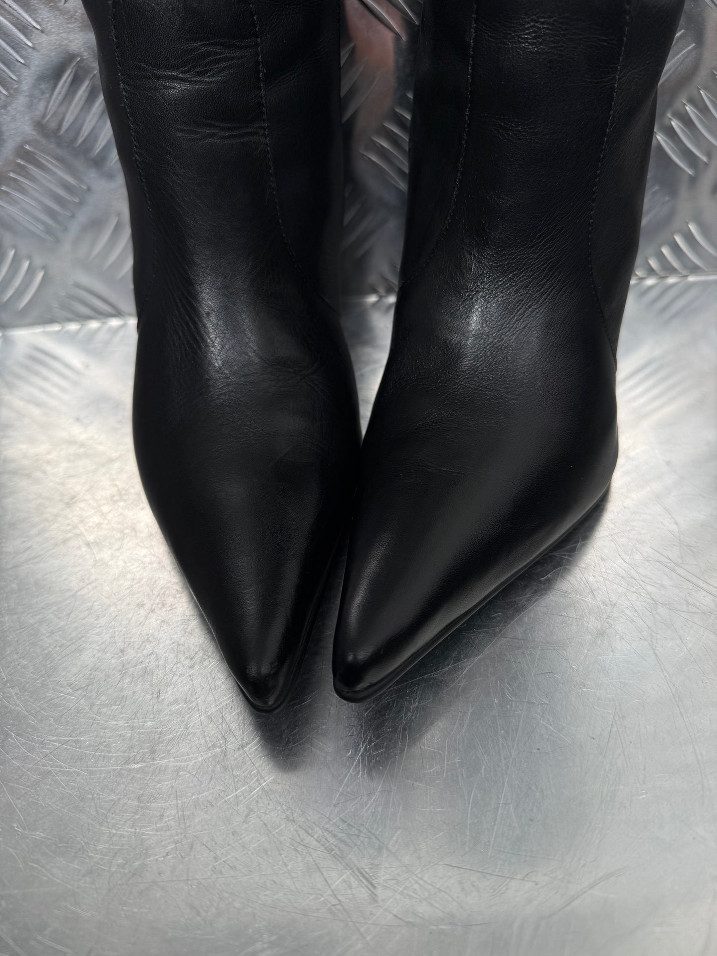 Vintage Buffalo leather boots TWINKLING GLOBAL