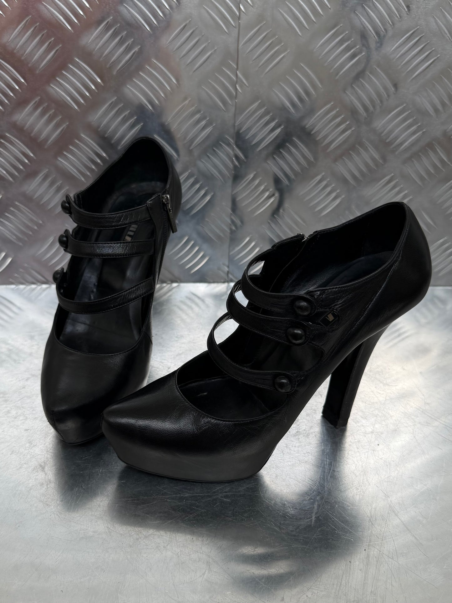 Vintage Le Silla leather platform heels TWINKLING GLOBAL