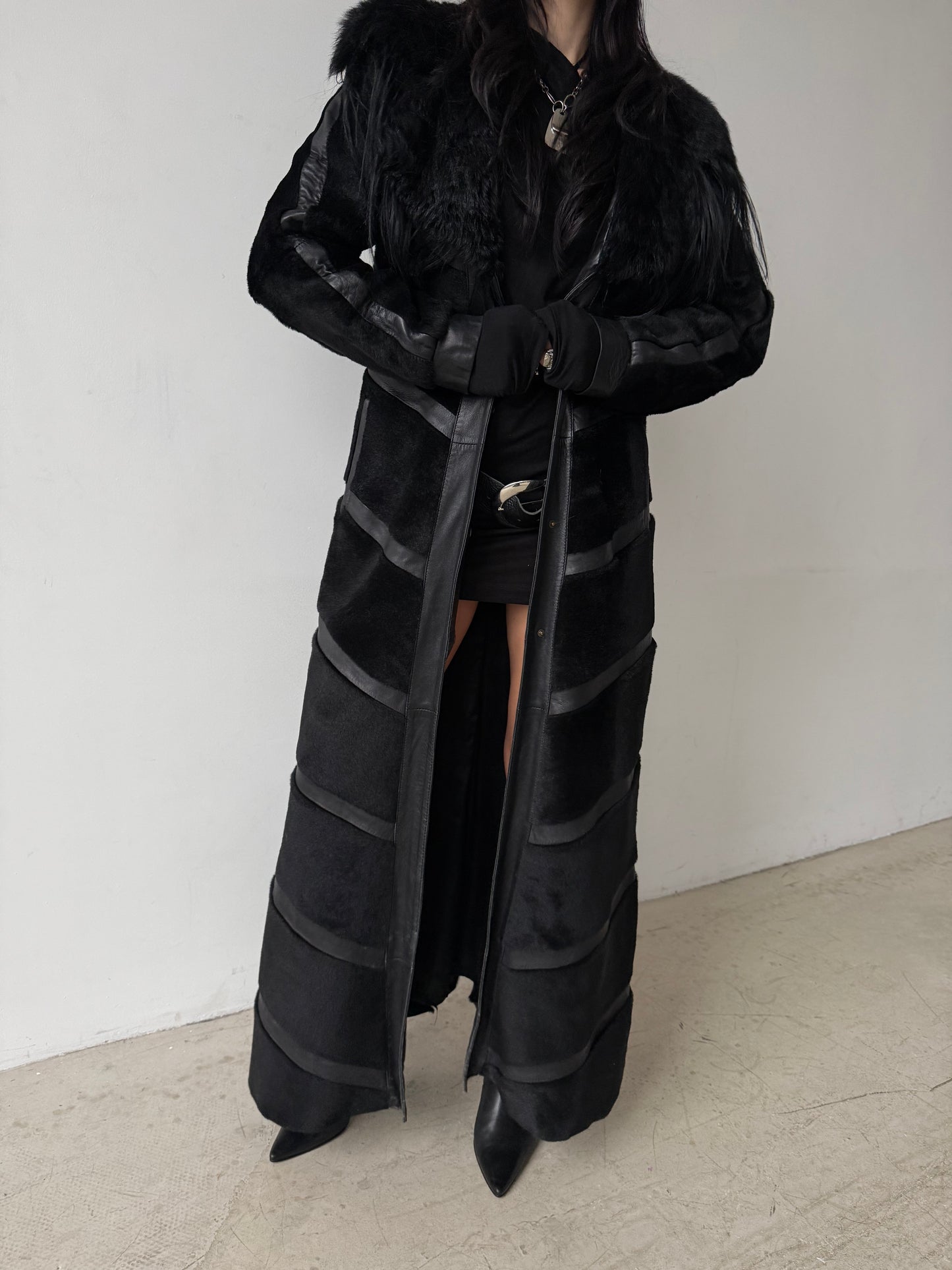 Vintage Black Leather Long Coat TWINKLING GLOBAL
