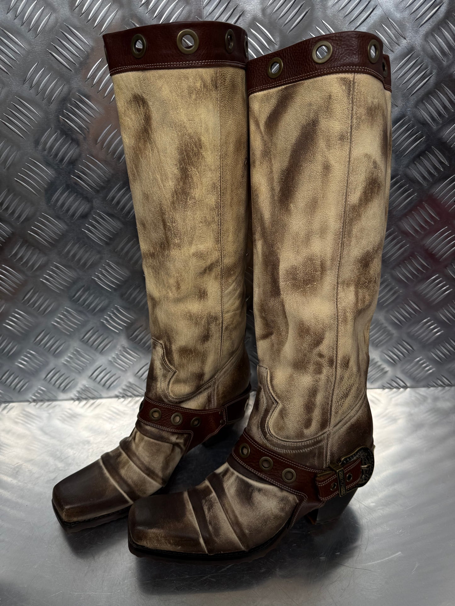Vintage leather cowboy boots Carlo Pazolini TWINKLING GLOBAL