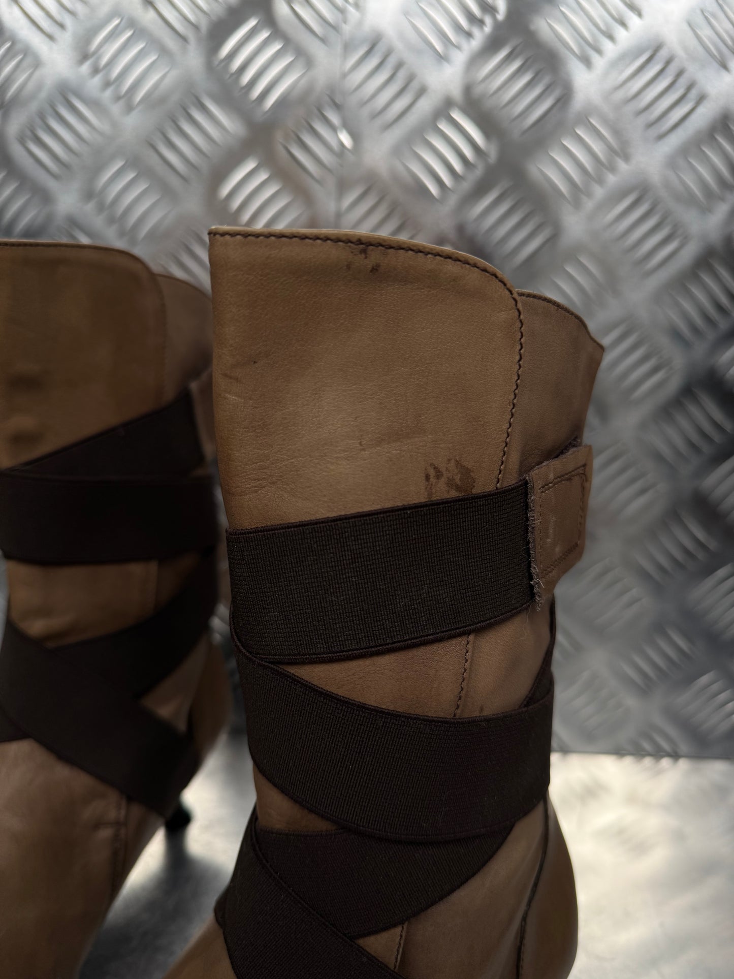Vintage leather moto style ankle boots TWINKLING GLOBAL