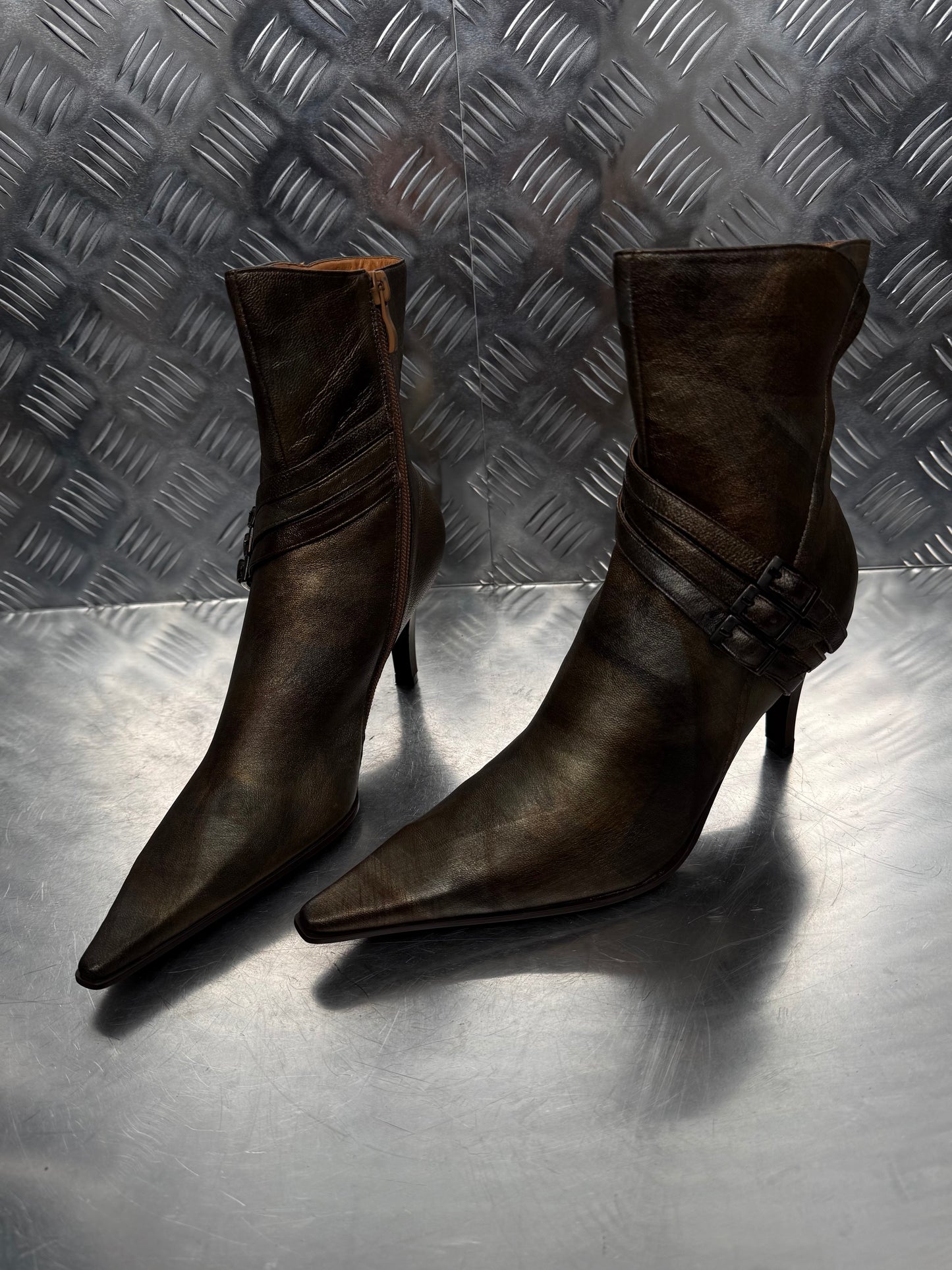 Vintage Italian leather ankle boots TWINKLING GLOBAL