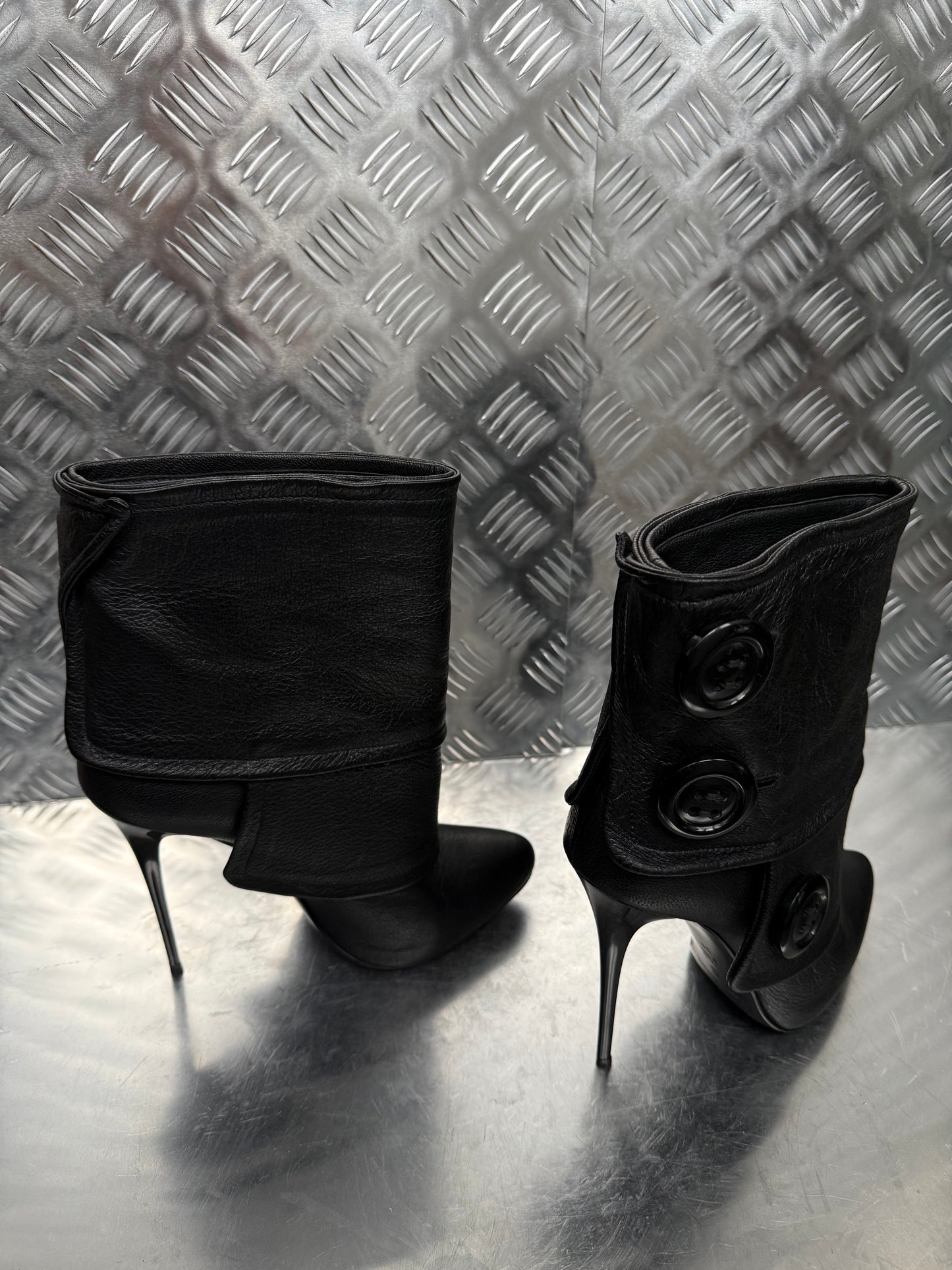Vintage Gianmarco Lorenzi leather button-detail ankle boots Twinkling Global