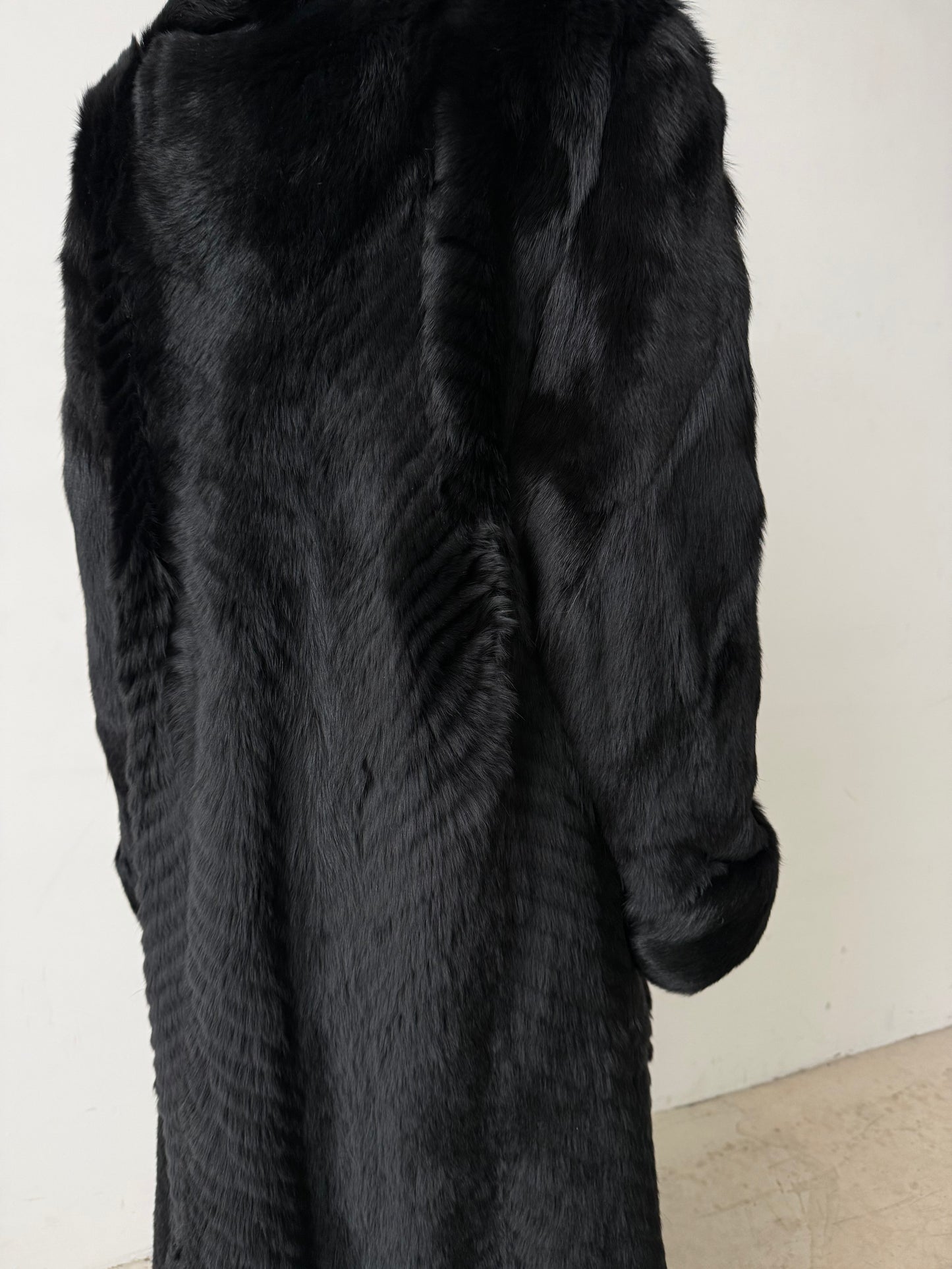 Luxurious vintage coat TWINKLING GLOBAL