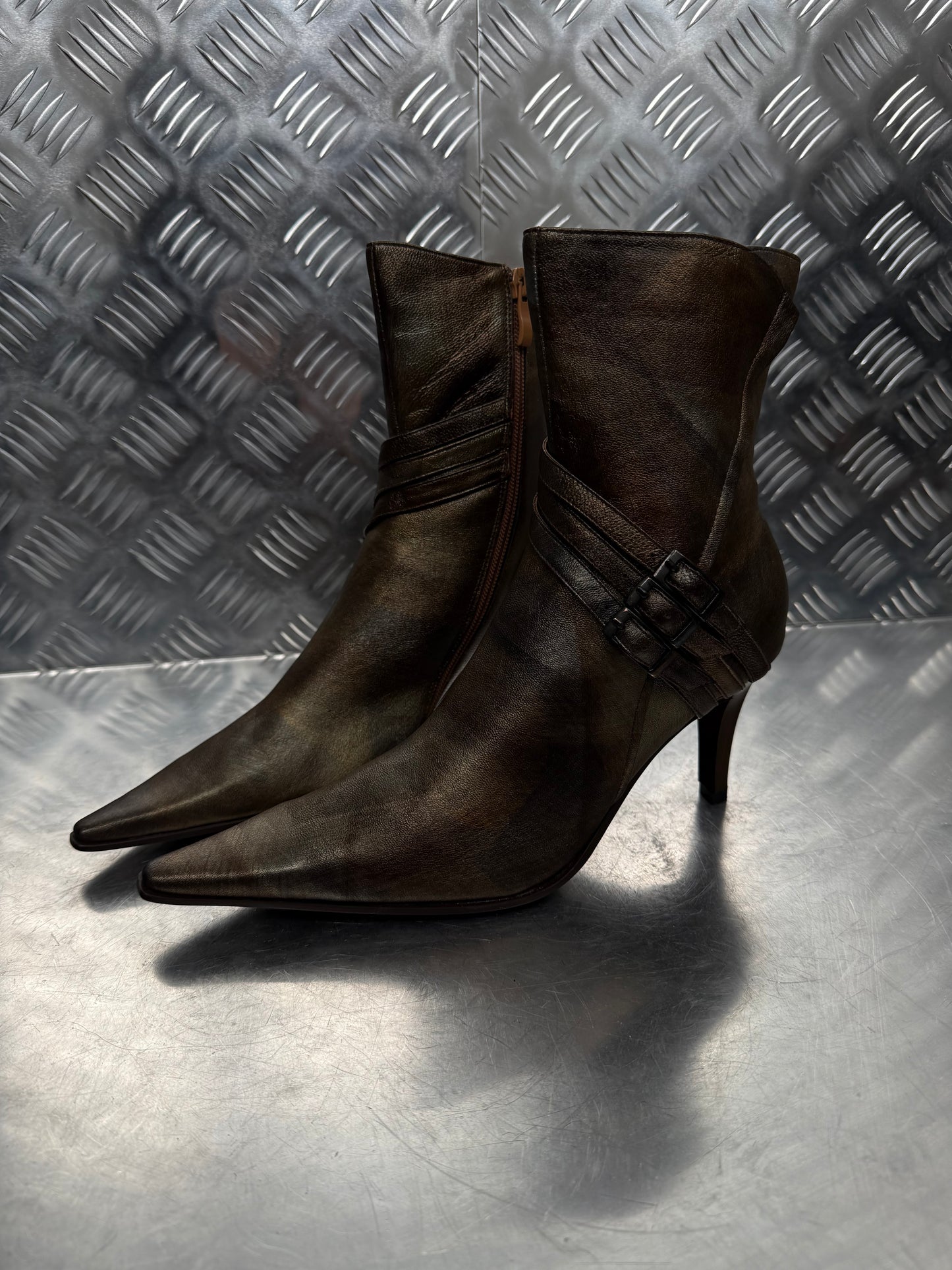 Vintage Italian leather ankle boots TWINKLING GLOBAL