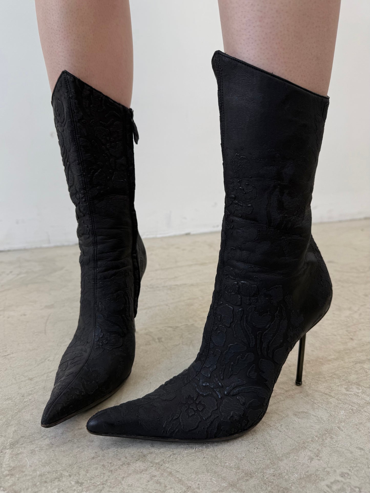 Vintage textured ankle boots TWINKLING GLOBAL