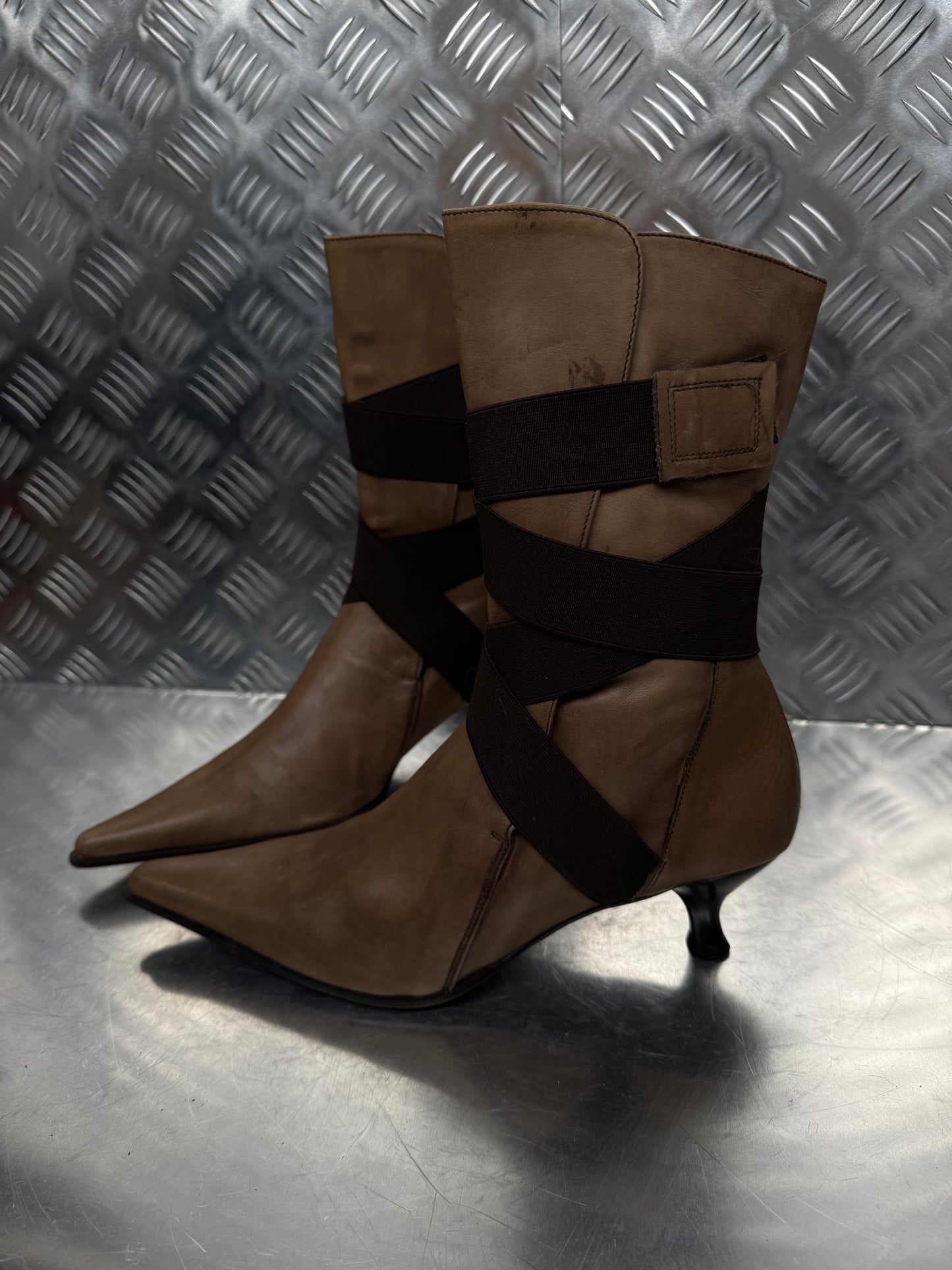 Vintage leather moto style ankle boots TWINKLING GLOBAL