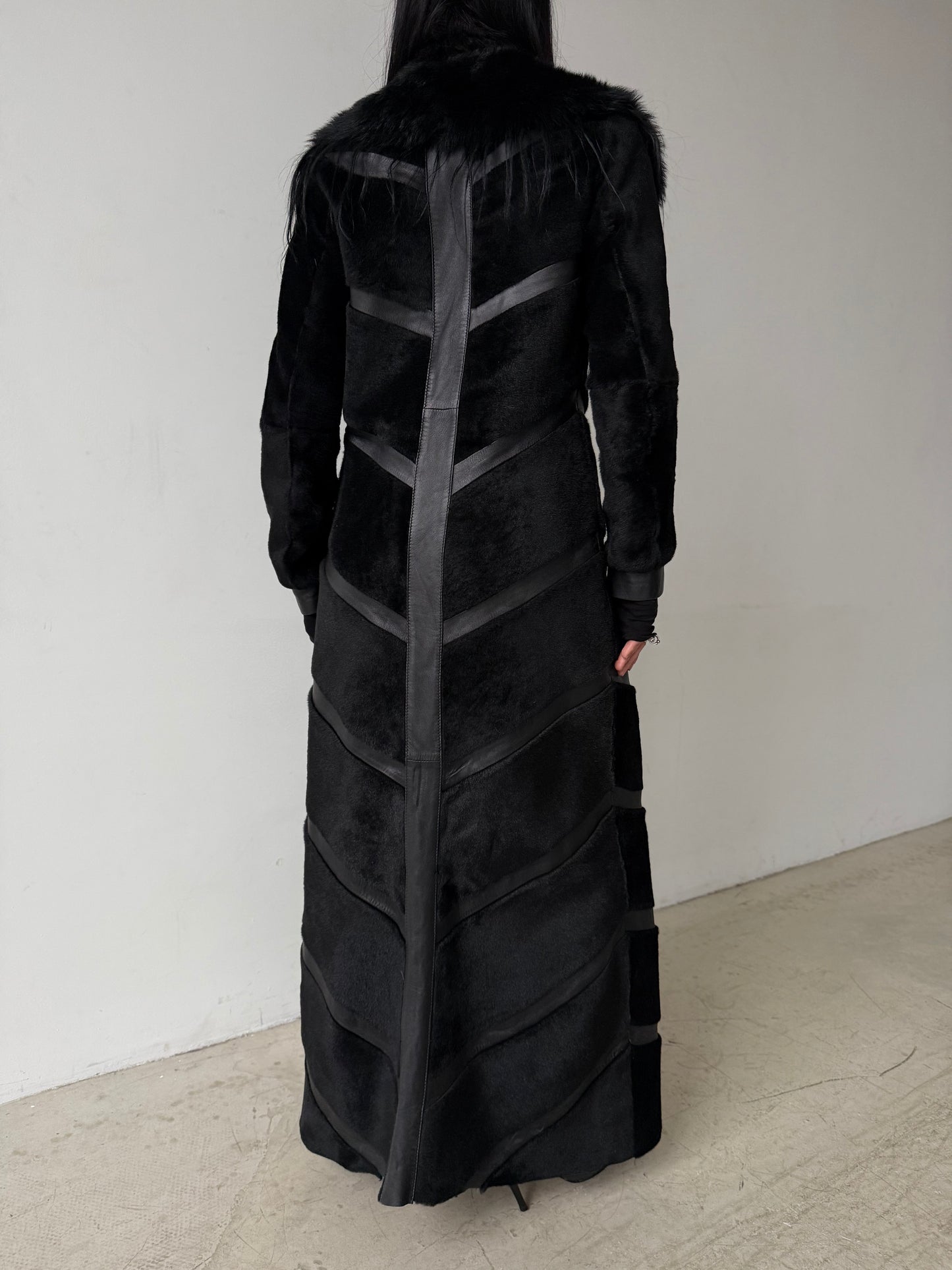 Vintage Black Leather Long Coat TWINKLING GLOBAL