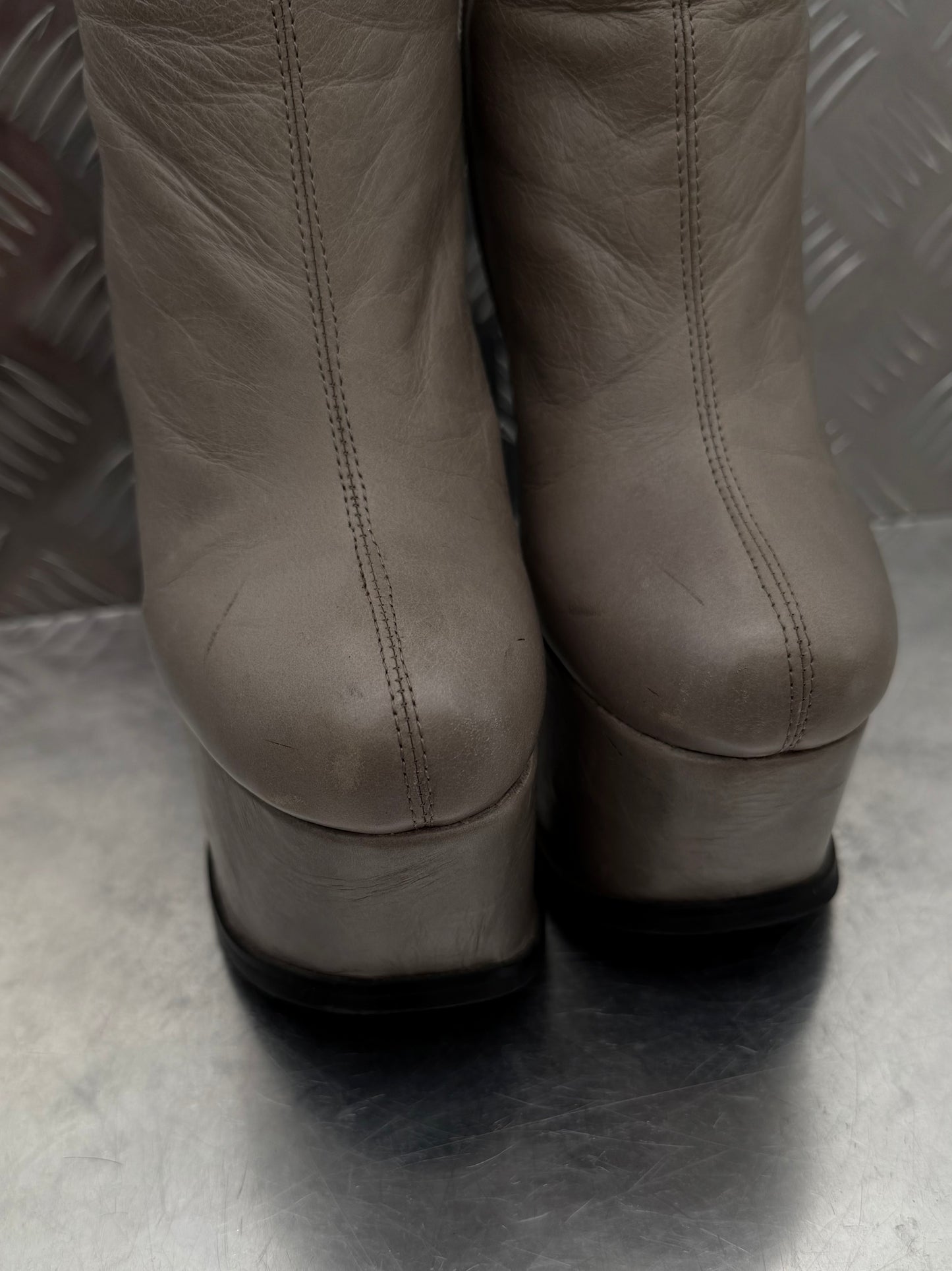 Vintage sculptural leather platform boots TWINKLING GLOBAL