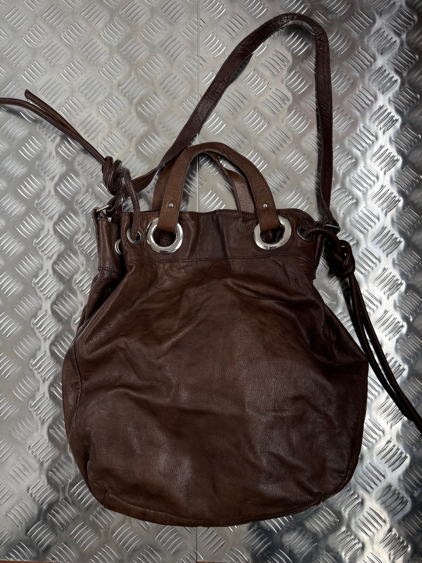 Vintage leather bucket bag TWINKLING GLOBAL