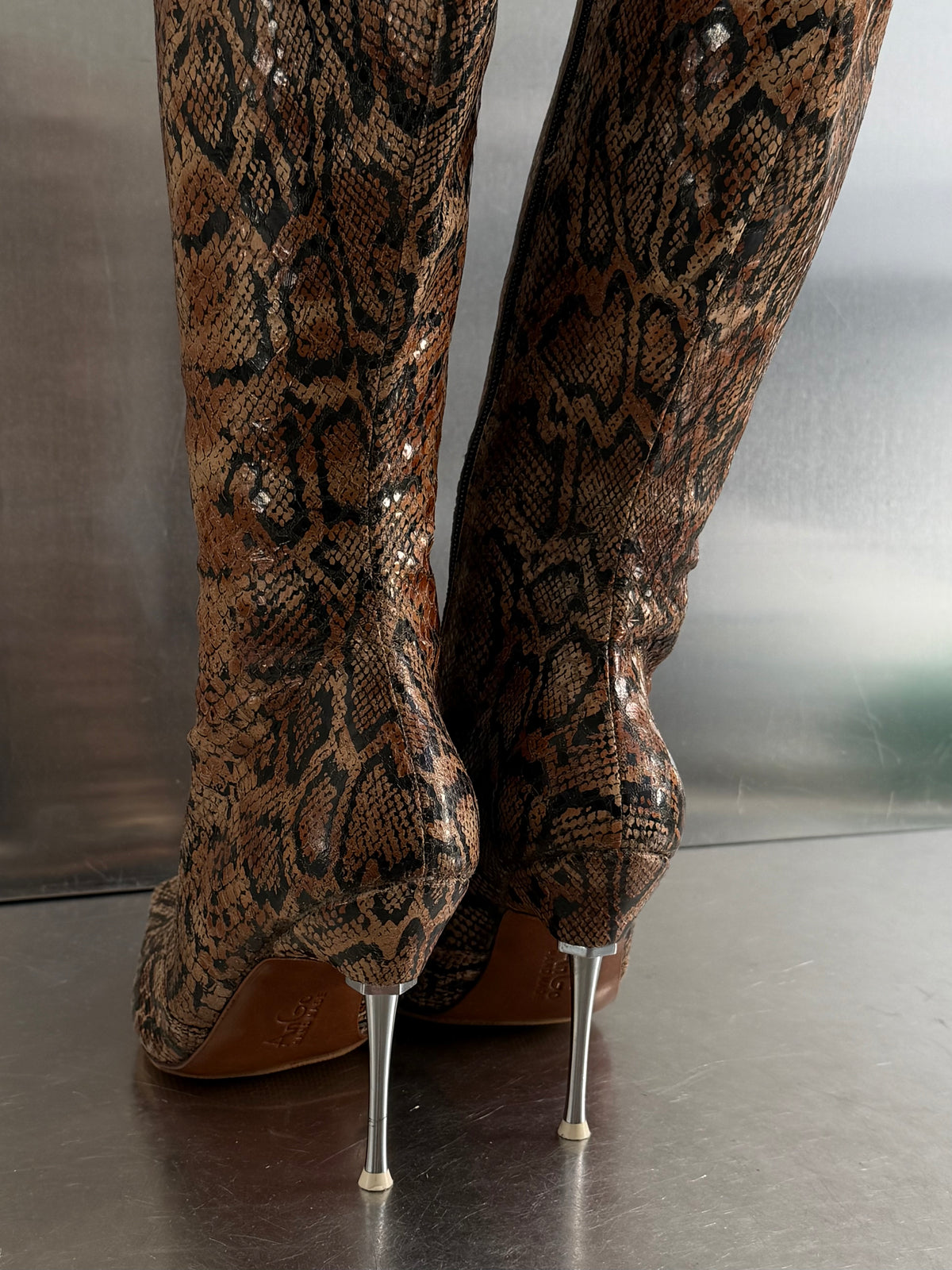 Vintage brown leather boots with metal heel TWINKLING GLOBAL