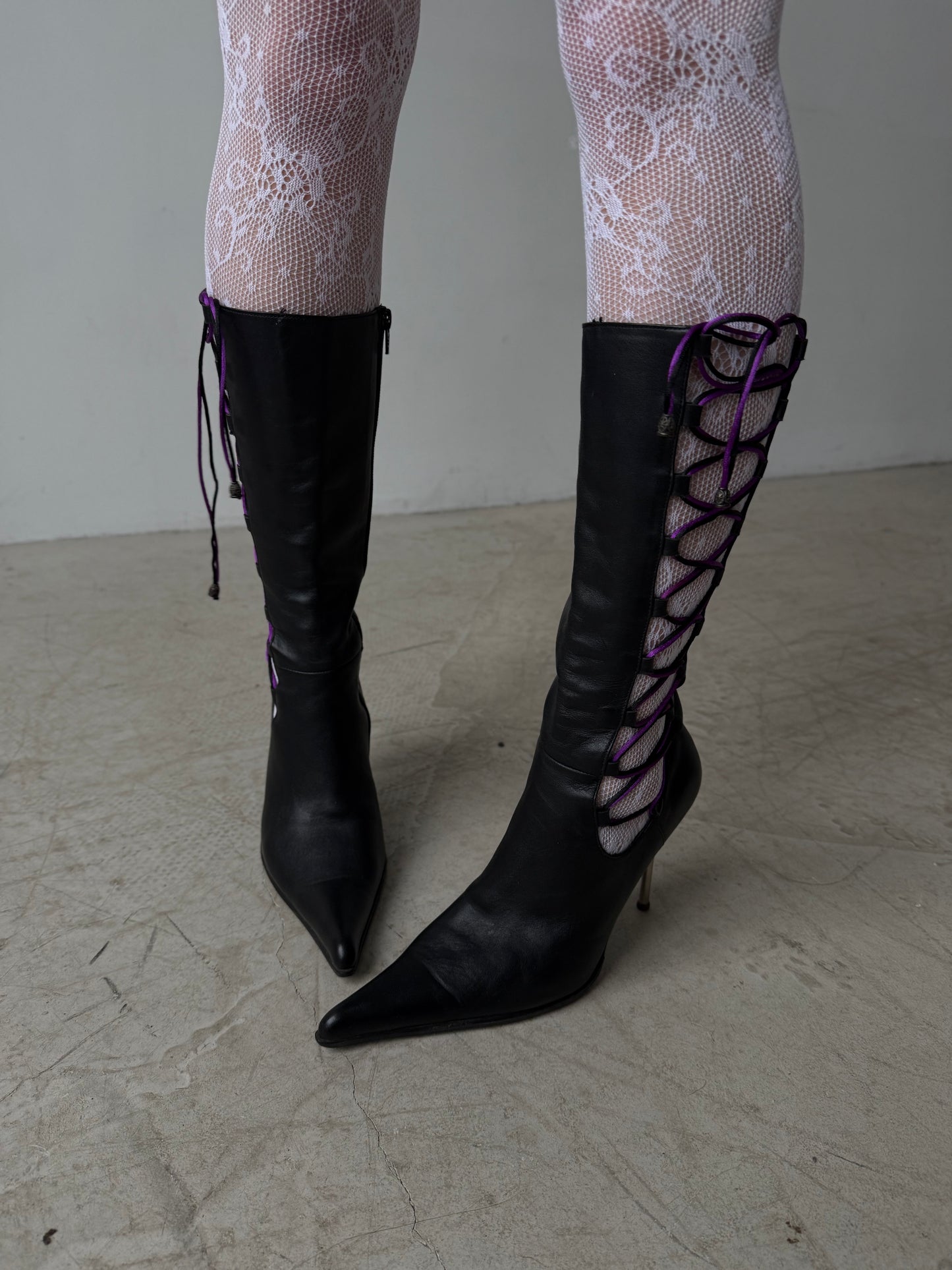 Vintage Italian Laced Leather Heeled Boots TWINKLING GLOBAL
