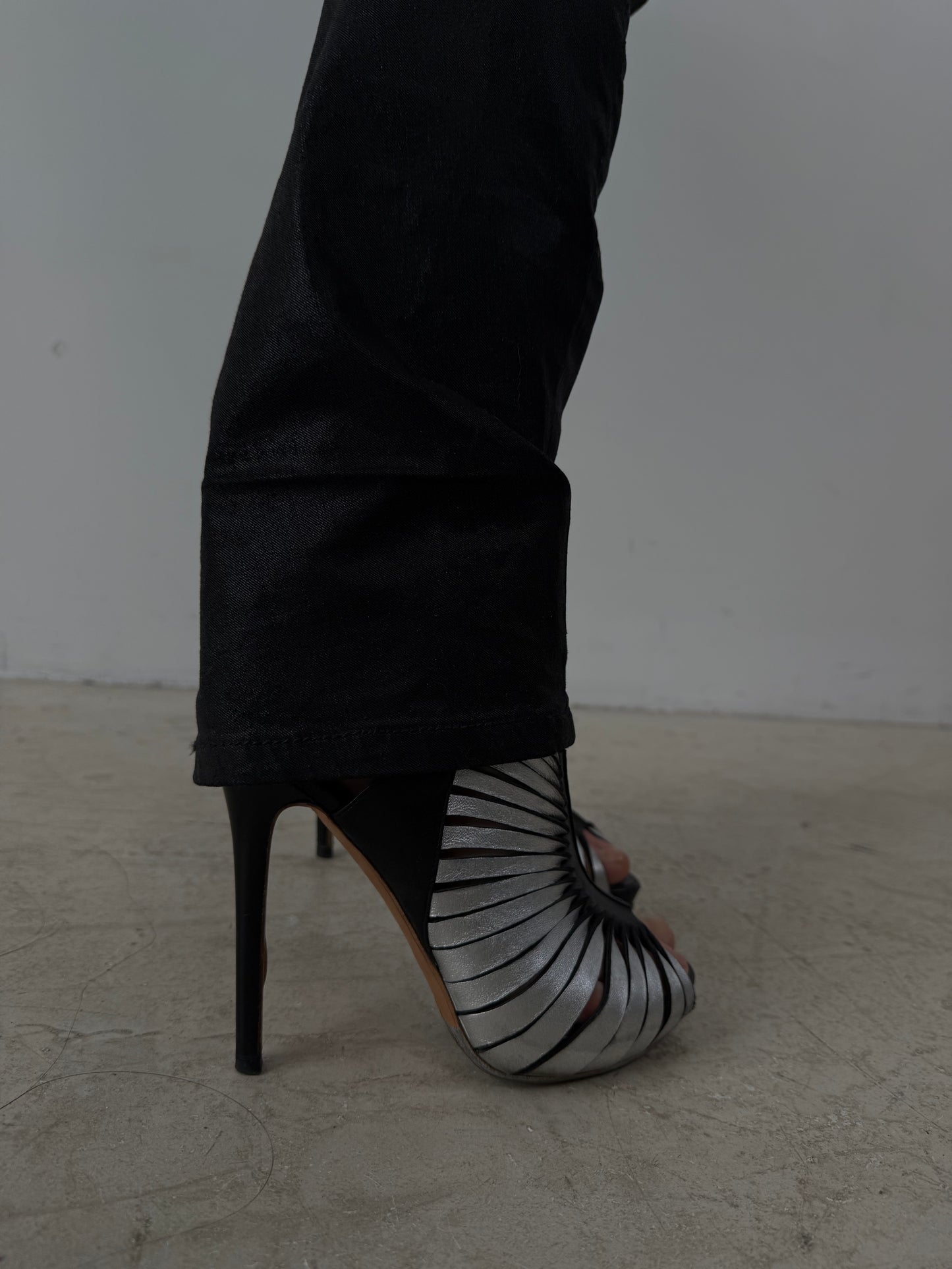 Alexander McQueen leather heels TWINKLING GLOBAL
