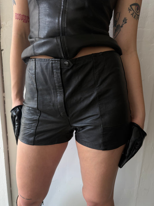 Vintage leather shorts TWINKLING GLOBAL