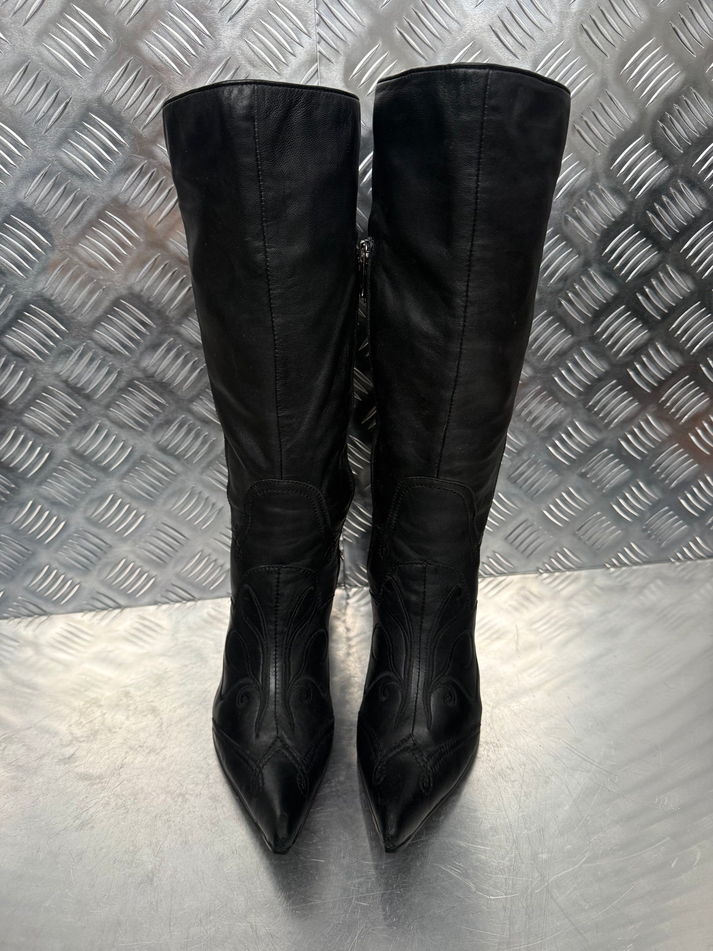 Vintage Black Leather Embroidered Boots TWINKLING GLOBAL
