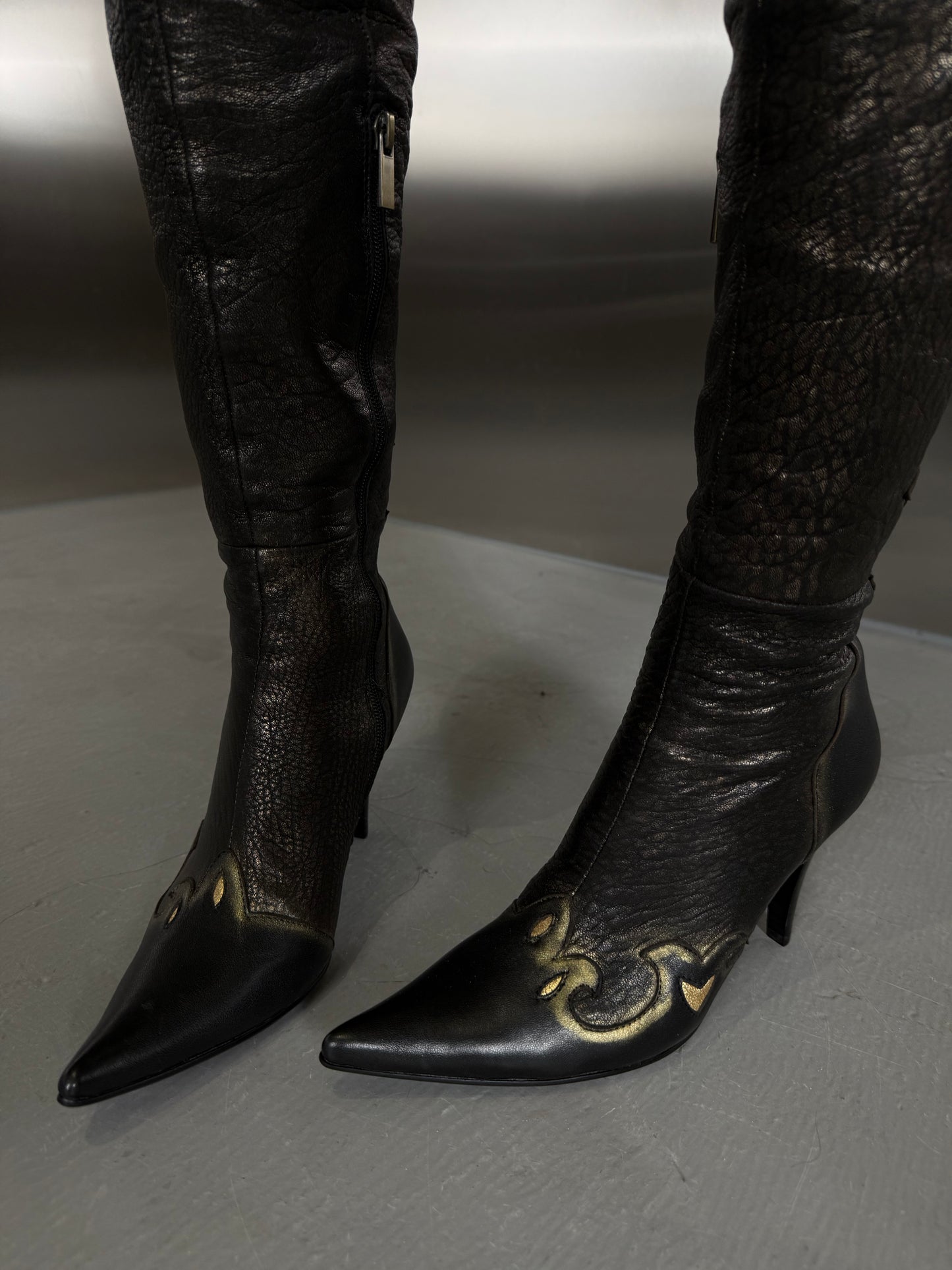 Vintage leather over-the-knee boots TWINKLING GLOBAL