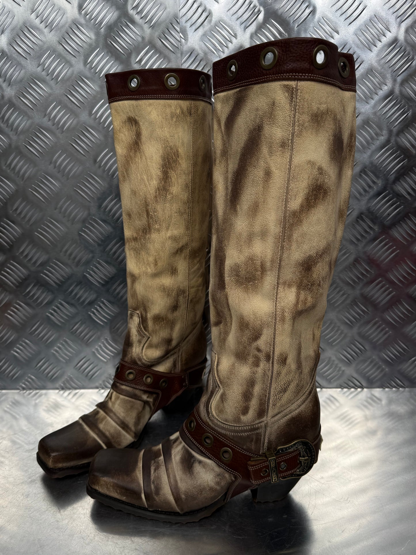 Vintage leather cowboy boots Carlo Pazolini TWINKLING GLOBAL