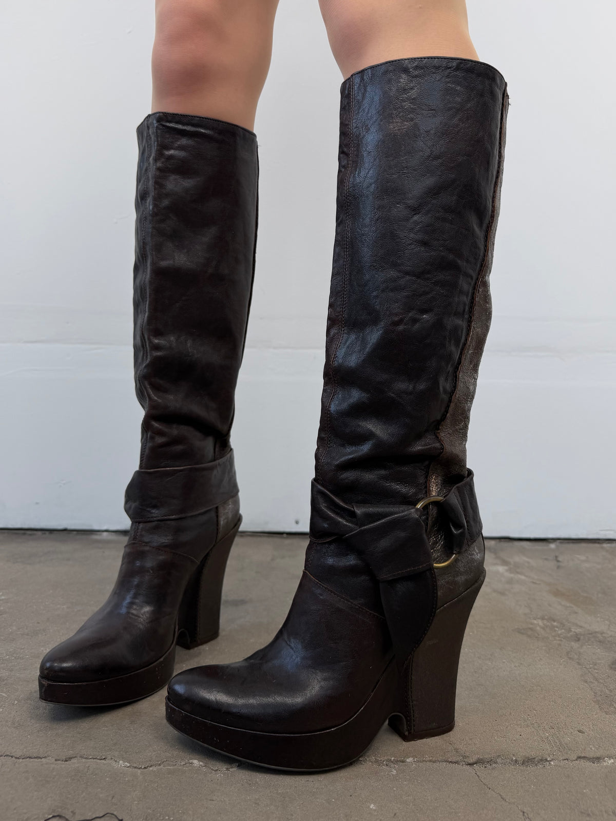 Vintage Vic Matiē brown leather platform boots TWINKLING GLOBAL