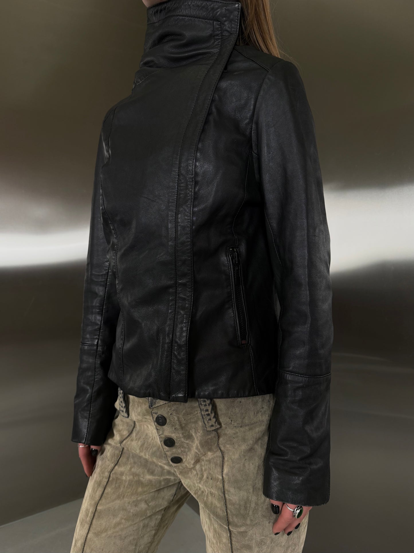 Early 2010s genuine leather fitted jacket TWINKLING GLOBAL