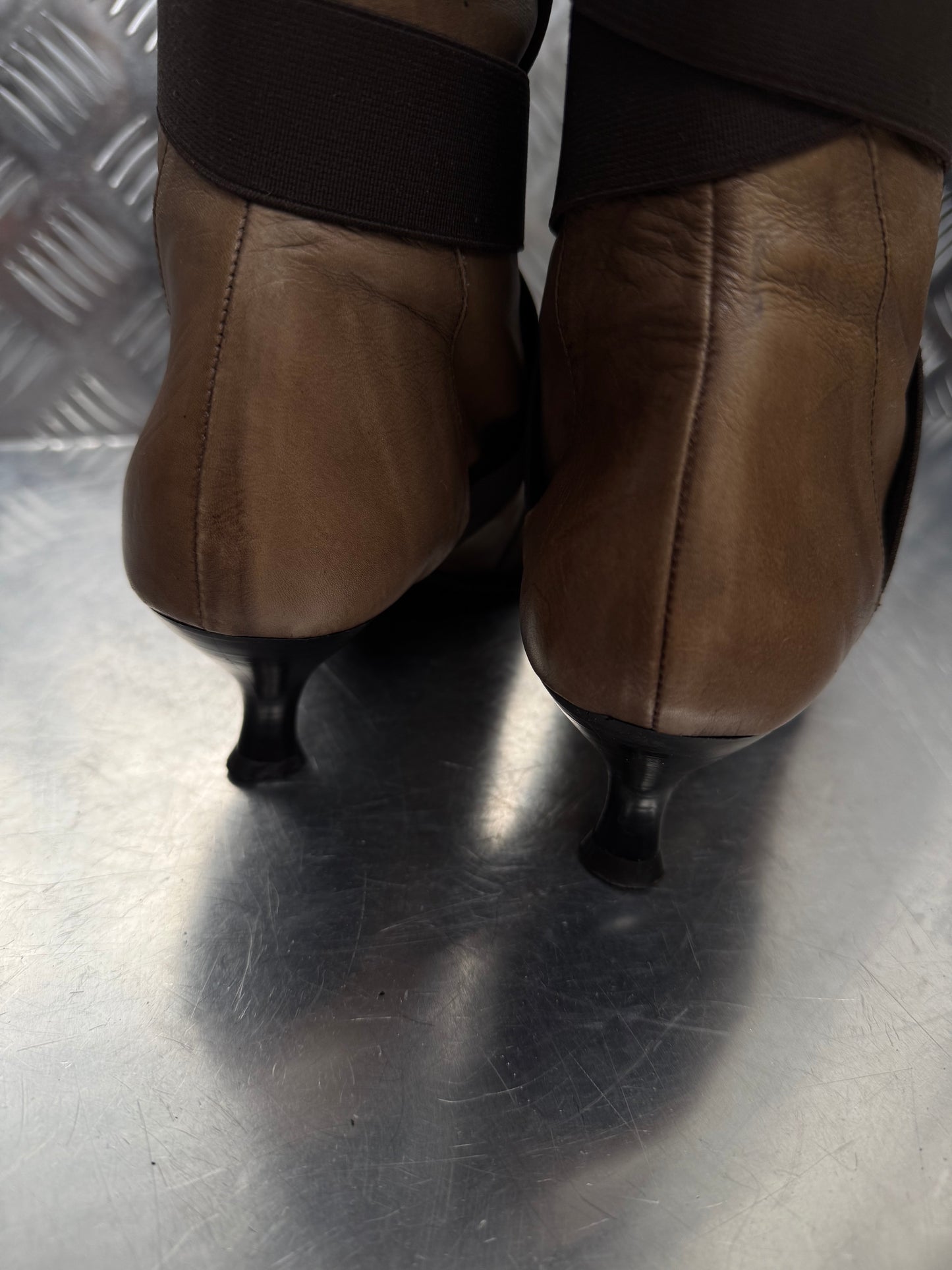Vintage leather moto style ankle boots TWINKLING GLOBAL